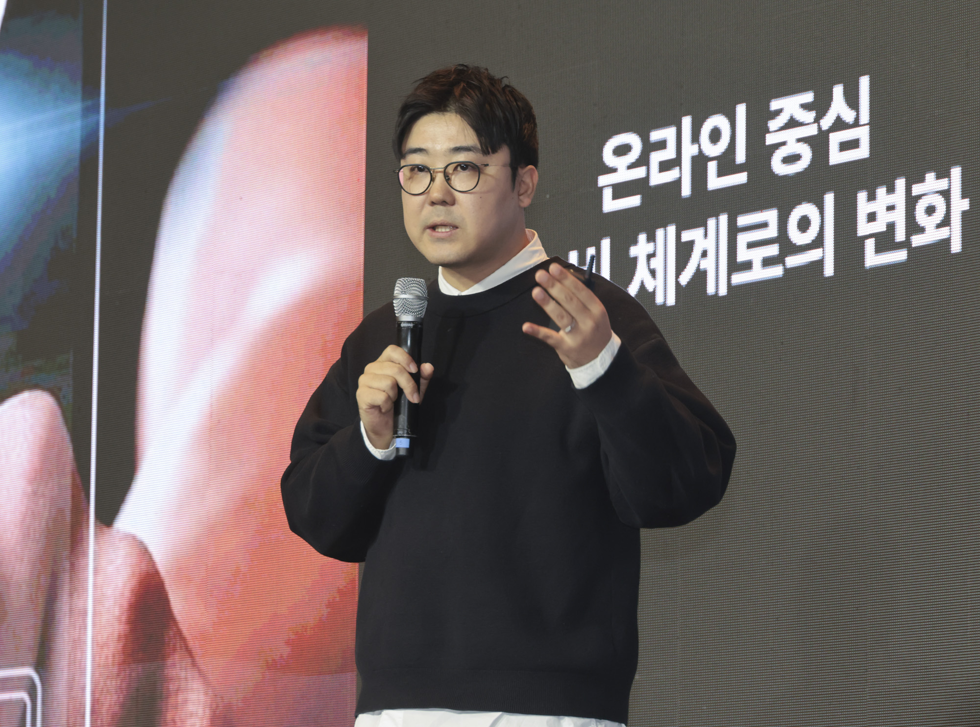 비즈한국;브랜드비즈;컨퍼런스;홍주석;어반플레이