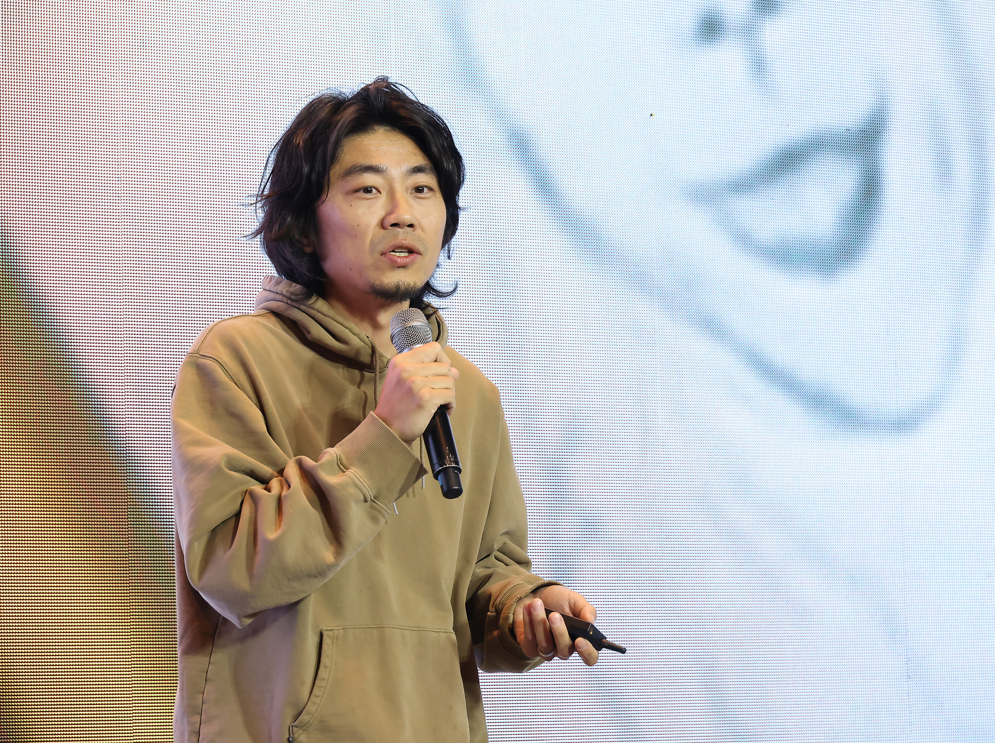 비즈한국;브랜드비즈;컨퍼런스;2025;포시즌스;커피;푸하하하 프랜즈;윤한진;윤한진공동대표