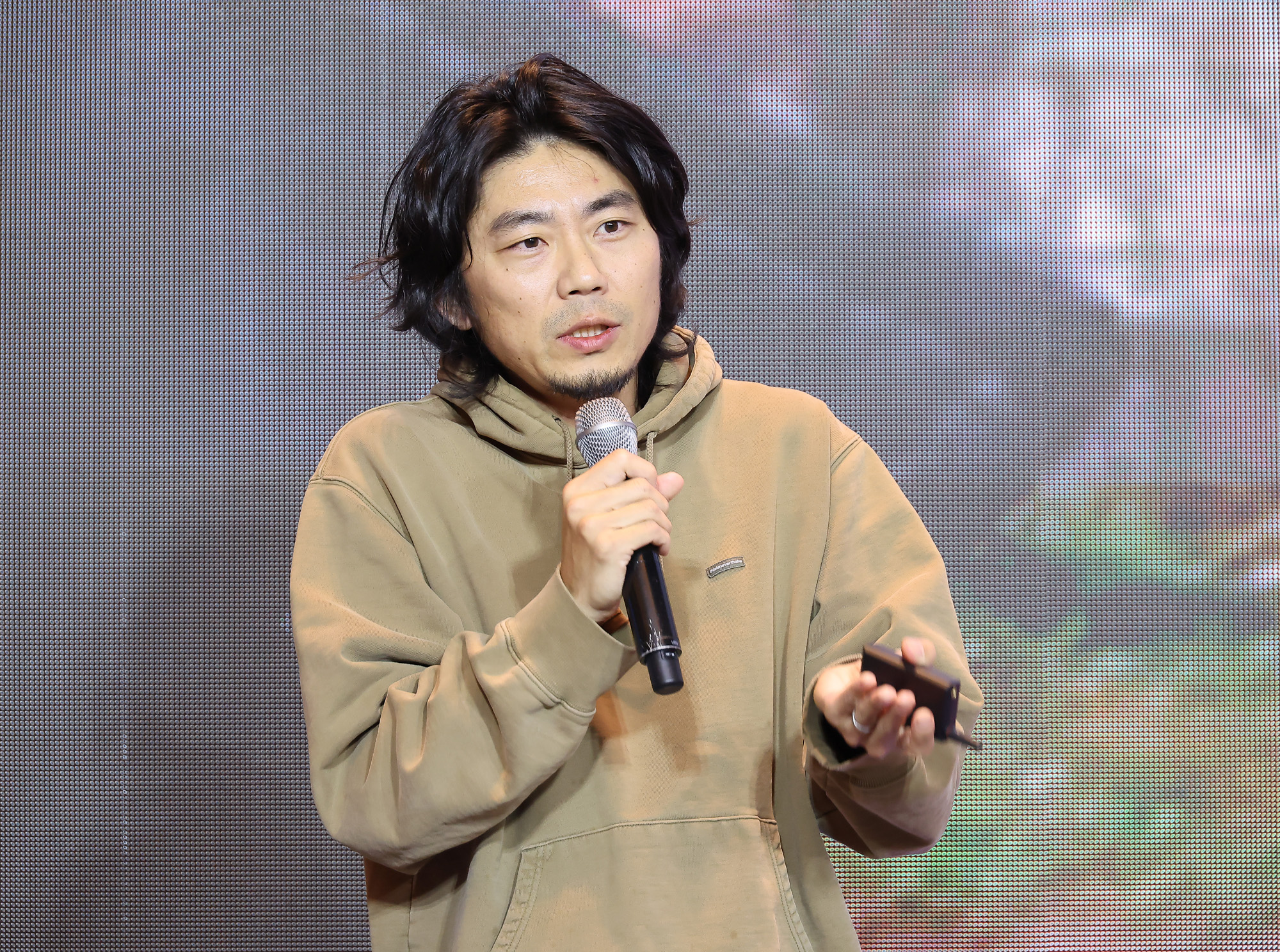 비즈한국;브랜드비즈;컨퍼런스;2025;포시즌스;커피;푸하하하 프랜즈;윤한진;윤한진공동대표