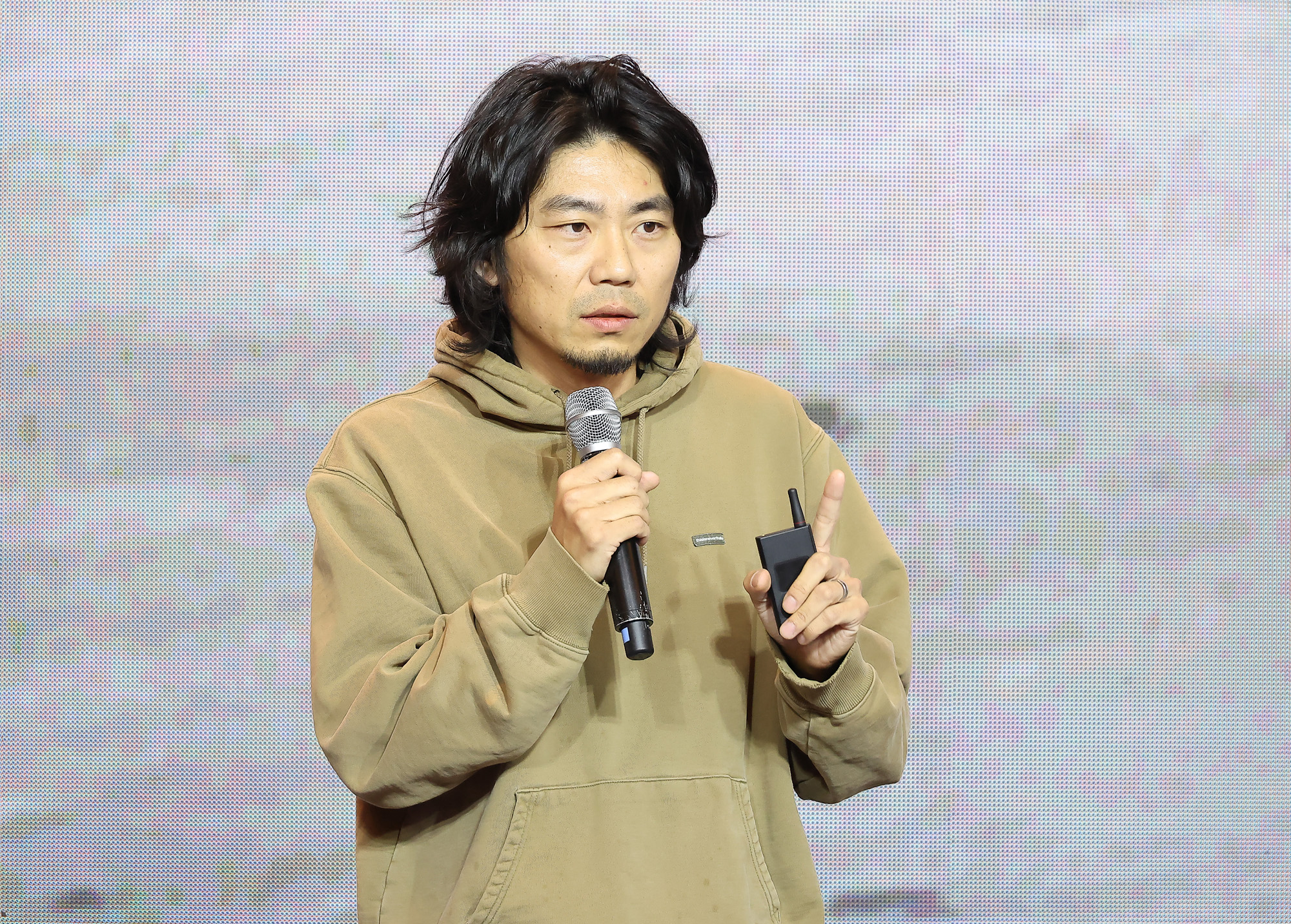 비즈한국;브랜드비즈;컨퍼런스;2025;포시즌스;커피;푸하하하 프랜즈;윤한진;윤한진공동대표