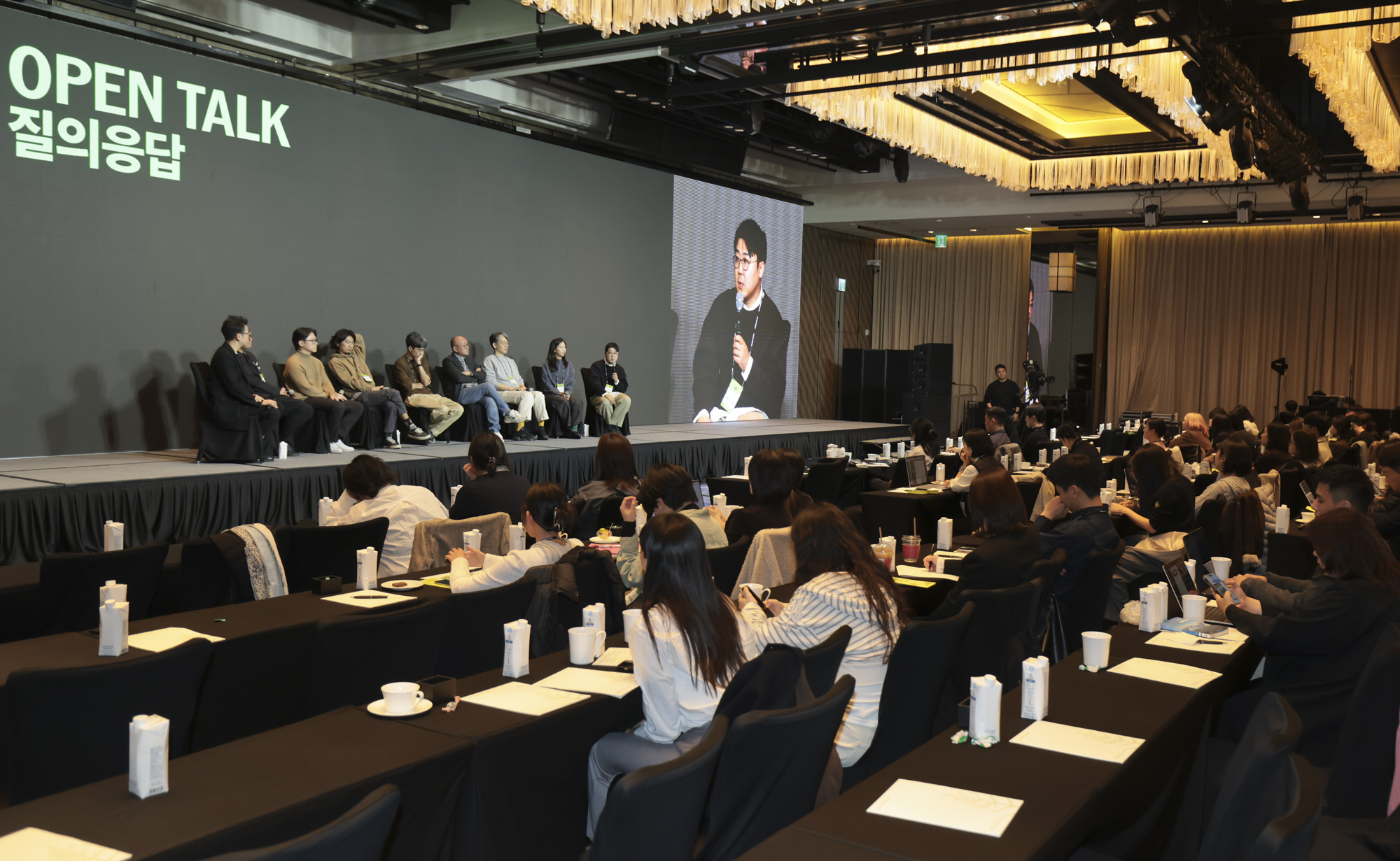 비즈한국;브랜드비즈;컨퍼런스;대담;질의응답