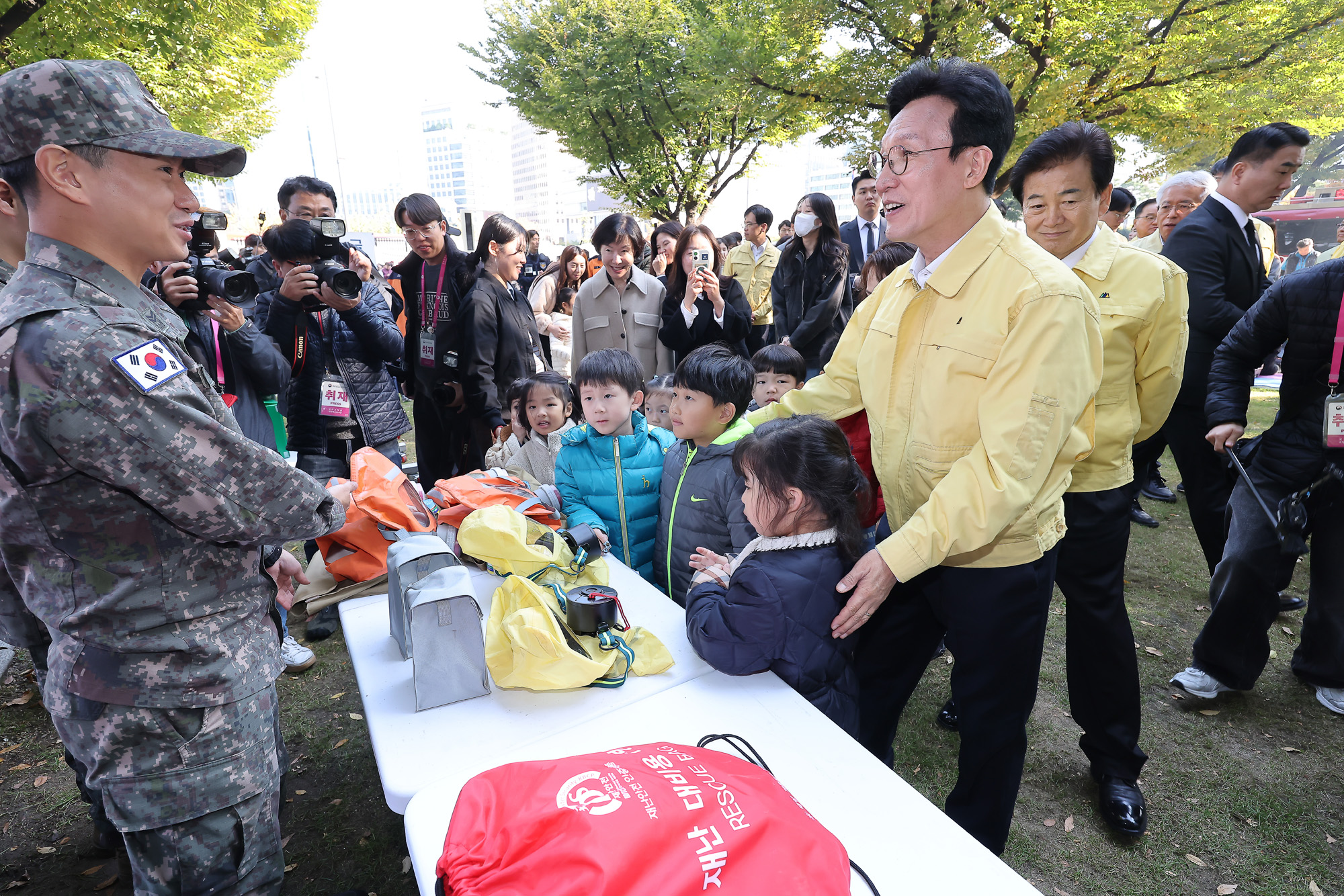정부서울청사;민방위훈련;김민석;화재