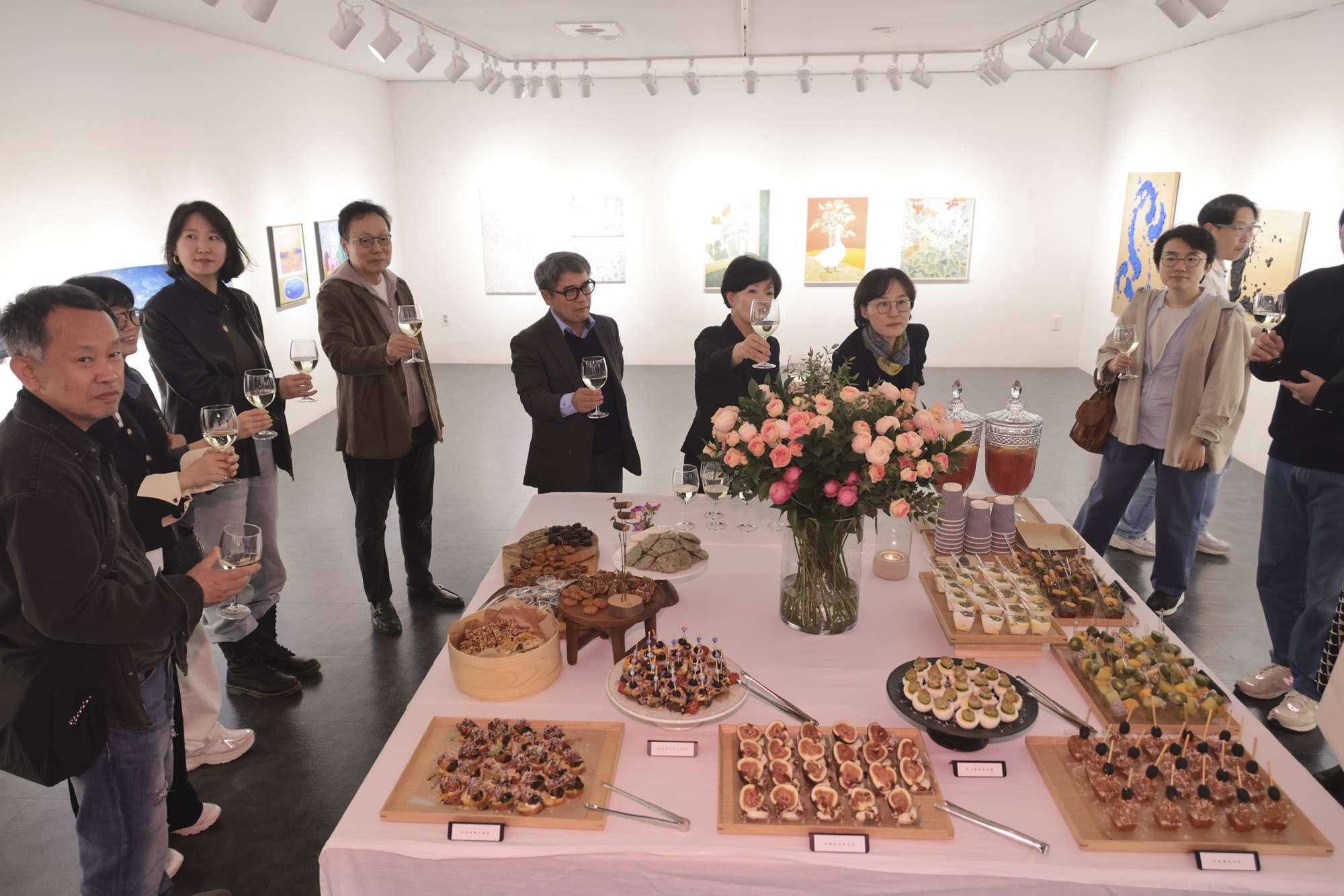 한국미술응원프로젝트;KAUP;작가회의;비즈한국