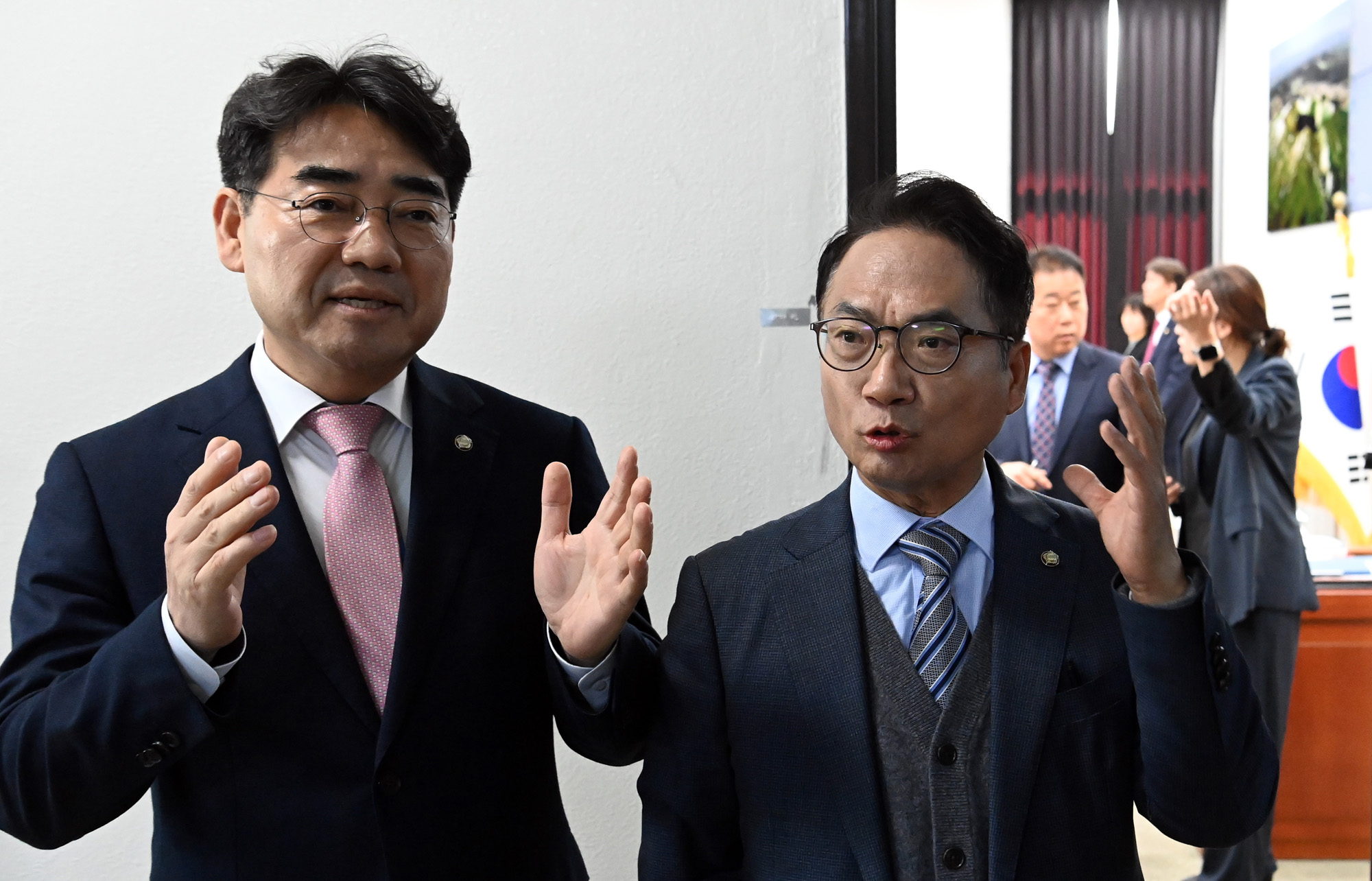 정치;국회;정보위원회;신성범;박선원;이성권