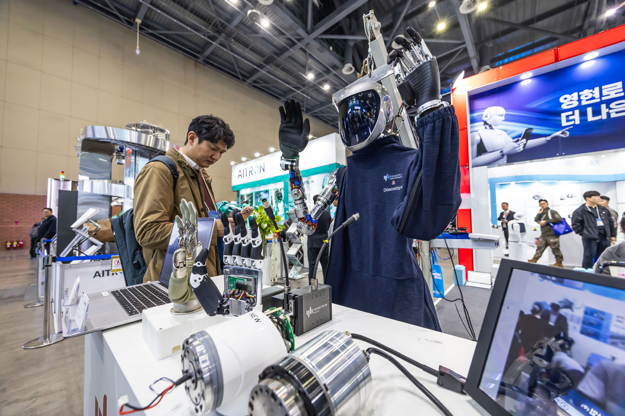 경제;행사;IT;과학;정보통신;로봇;robot;로보월드;무인로봇;산업용로봇;로봇산업;국제로봇산업대전;2025로보월드;휴머노이드로봇;AI로봇;인공지능로봇;킨텍스