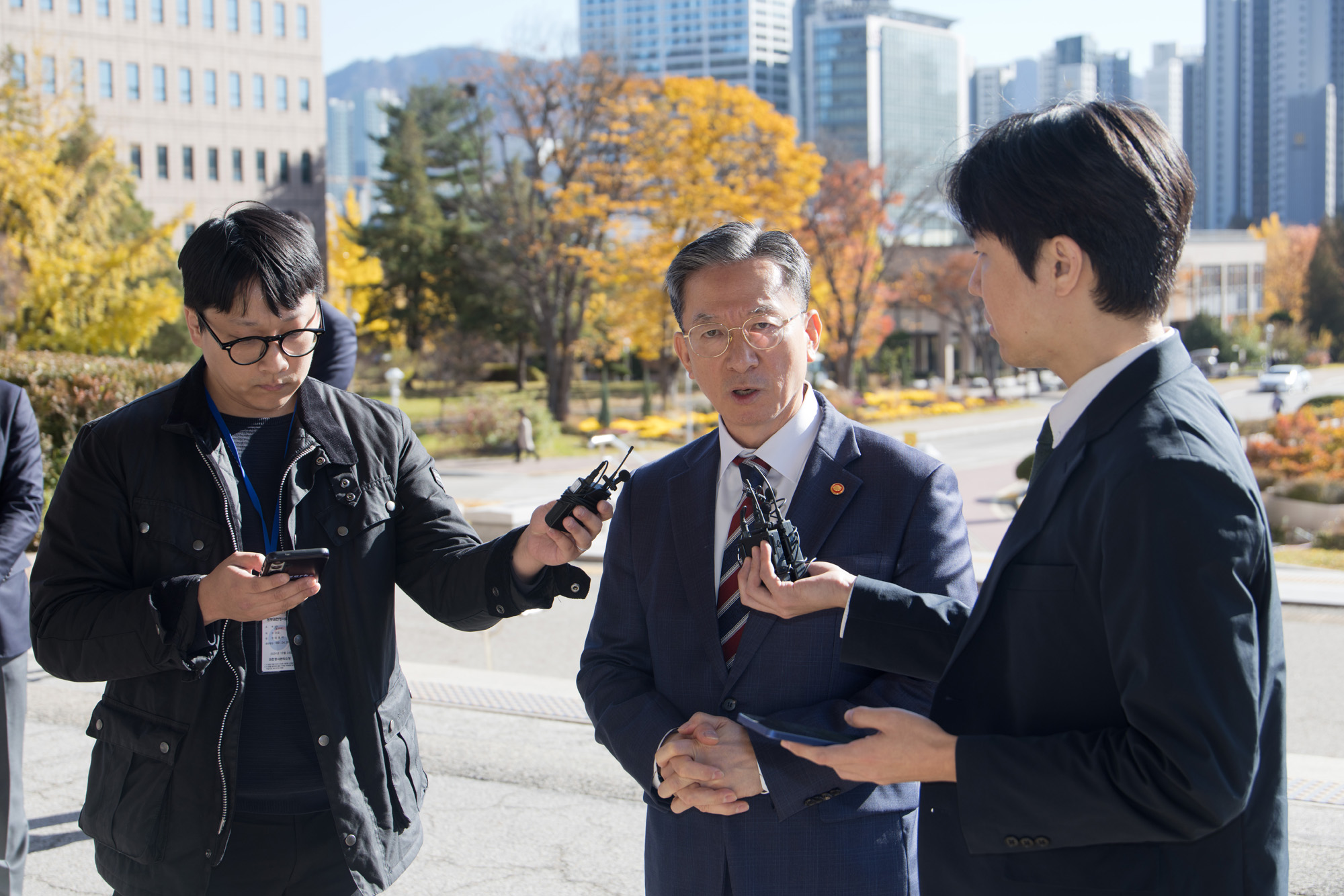 정치;법무부;정성호;장관