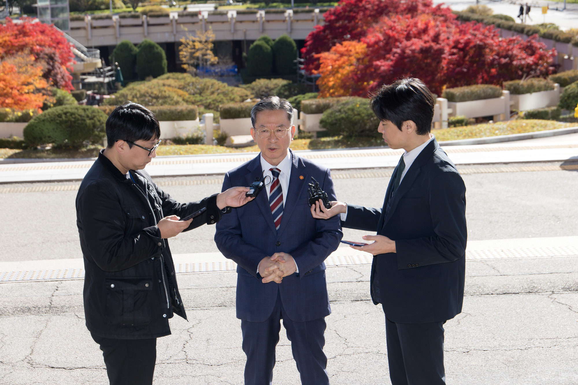 정치;법무부;정성호;장관