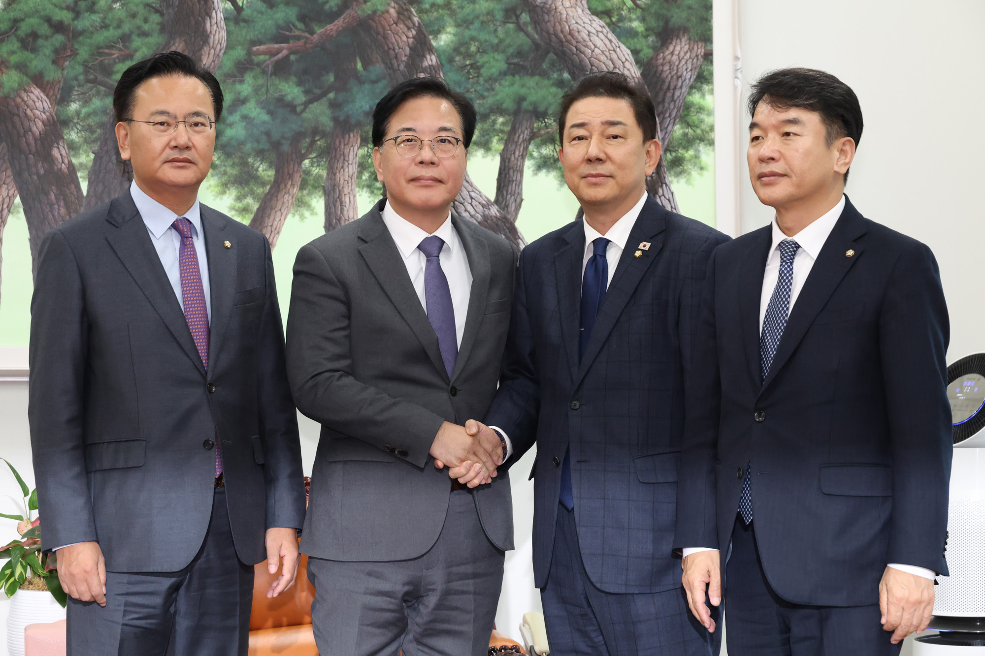 정치;국회;여야원내대표회동;김병기;송언석