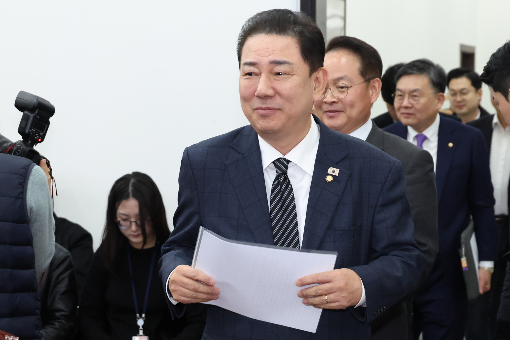 정치;국회;더불어민주당 정책조정회의;김병기 원내대표