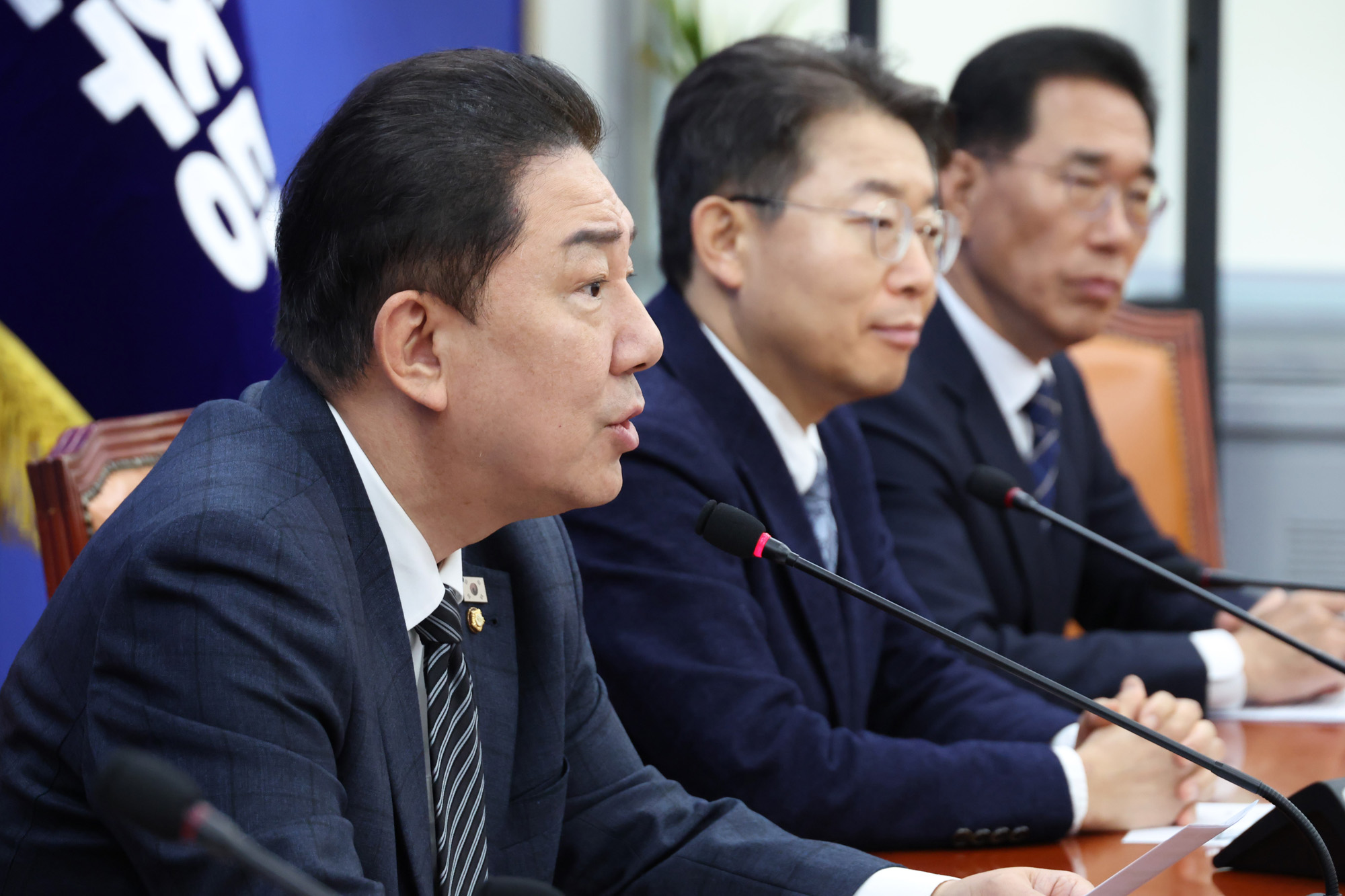 정치;국회;더불어민주당 정책조정회의;김병기 원내대표