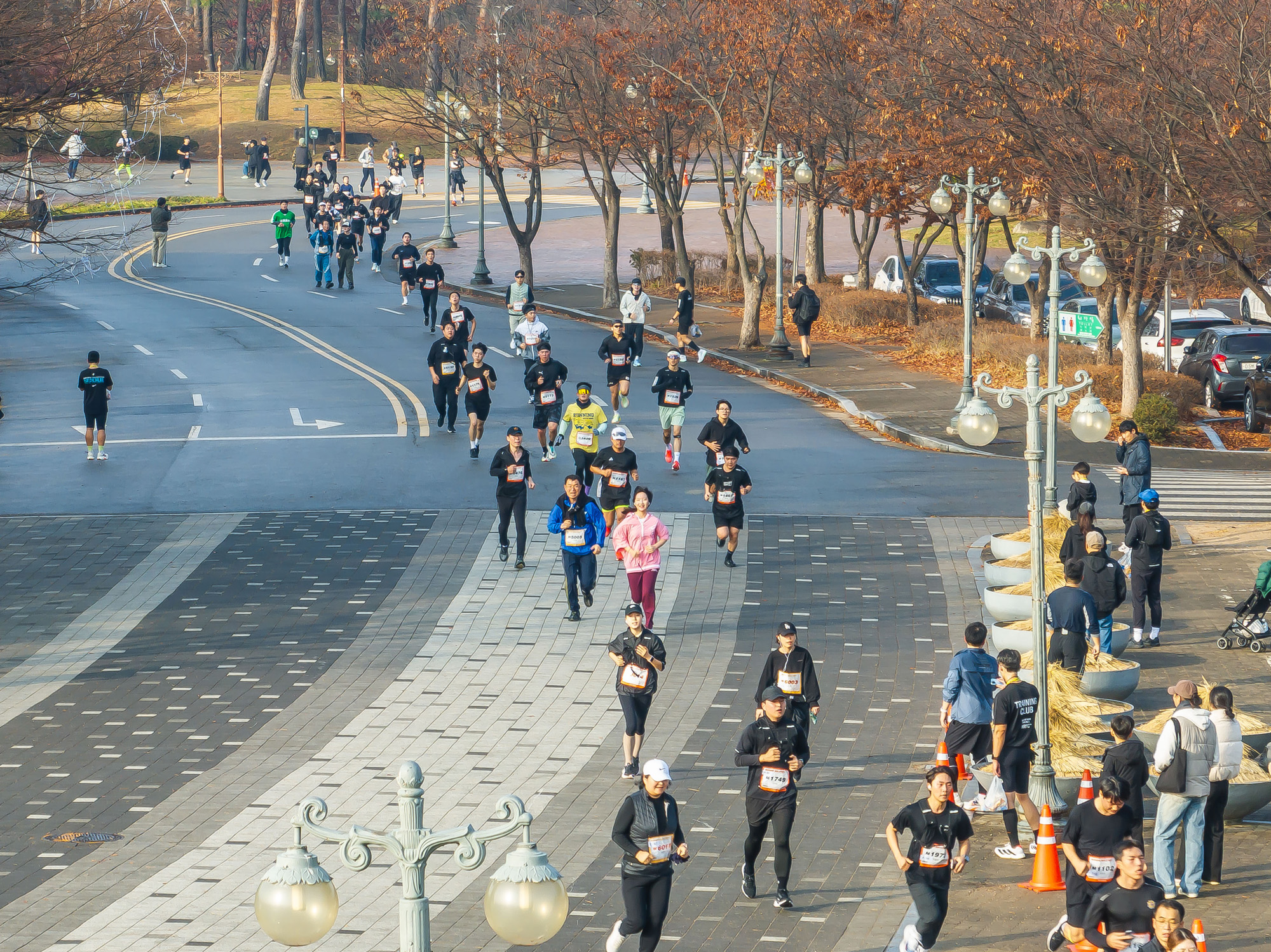 비즈한국;버닝런;비즈한국버닝런스토리일레븐;버닝런마라톤대회;캐주얼러닝페스티벌;버닝런일레븐