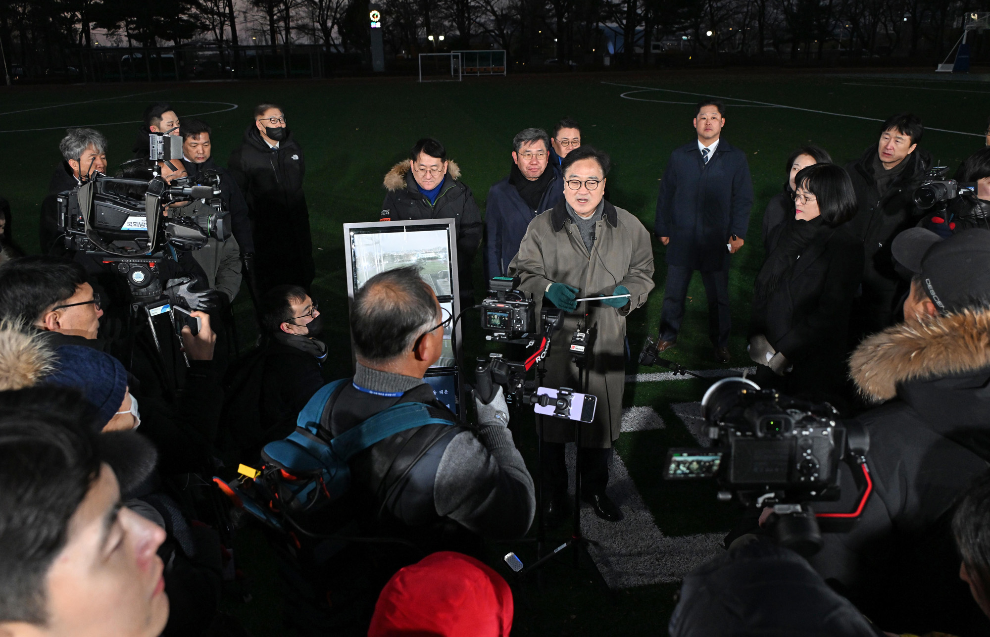 정치;국회;비상계엄해제1주년기억행사;국회다크투어;우원식 국회의장