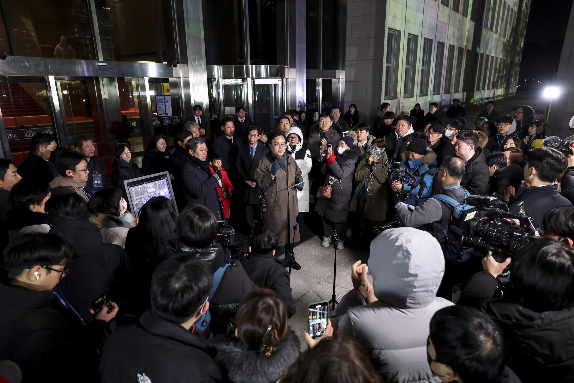 정치;국회;비상계엄해제1주년기억행사;국회다크투어;우원식 국회의장