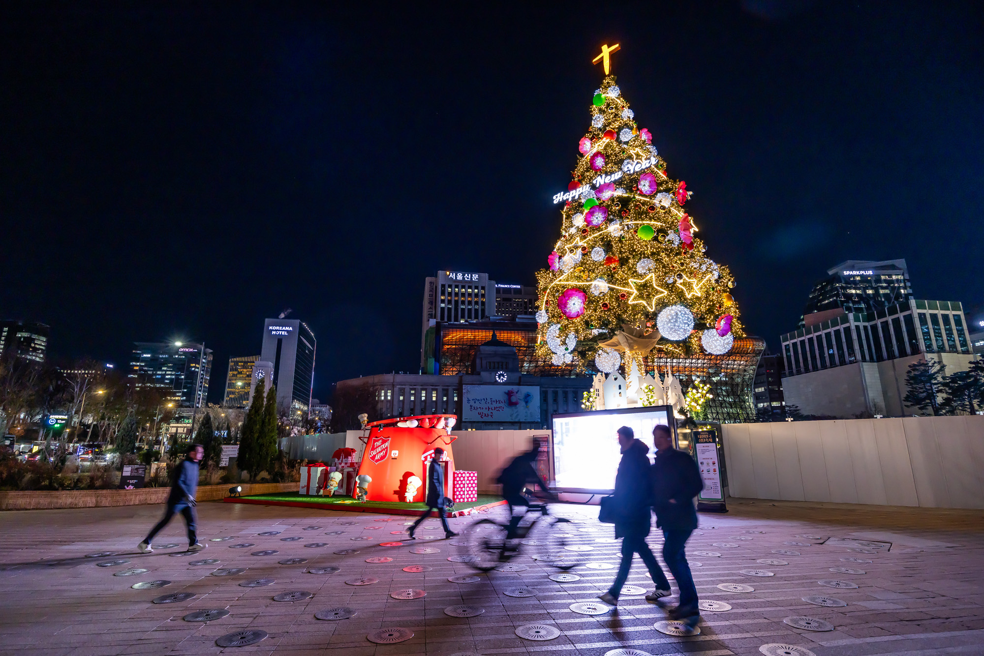 사회;세태;성탄트리;크리스마스트리;서울광장;시청광장;서울광장성탄트리;서울광장크리스마스트리