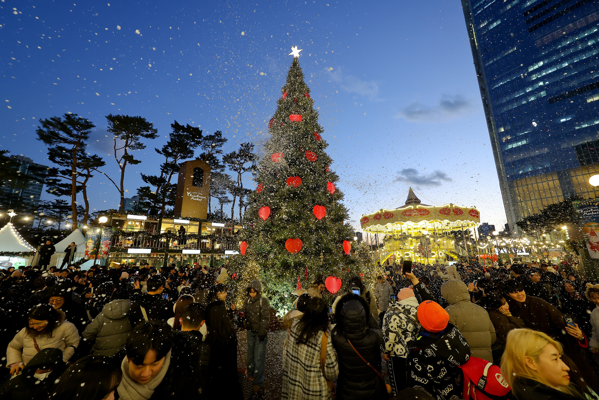 롯데타운;크리스마스;마켓;크리스마스 트리;롯데타워