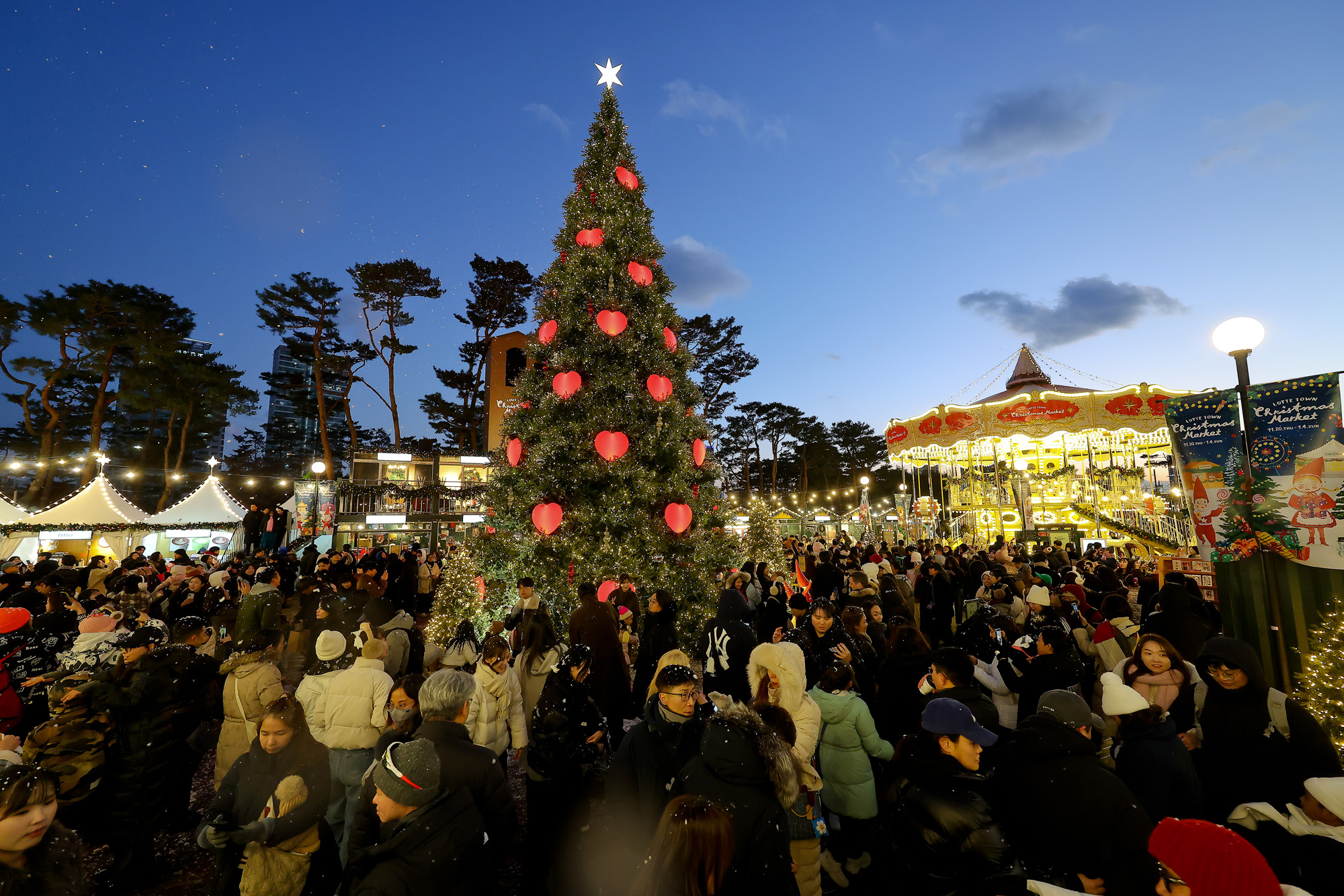 롯데타운;크리스마스;마켓;크리스마스 트리;롯데타워