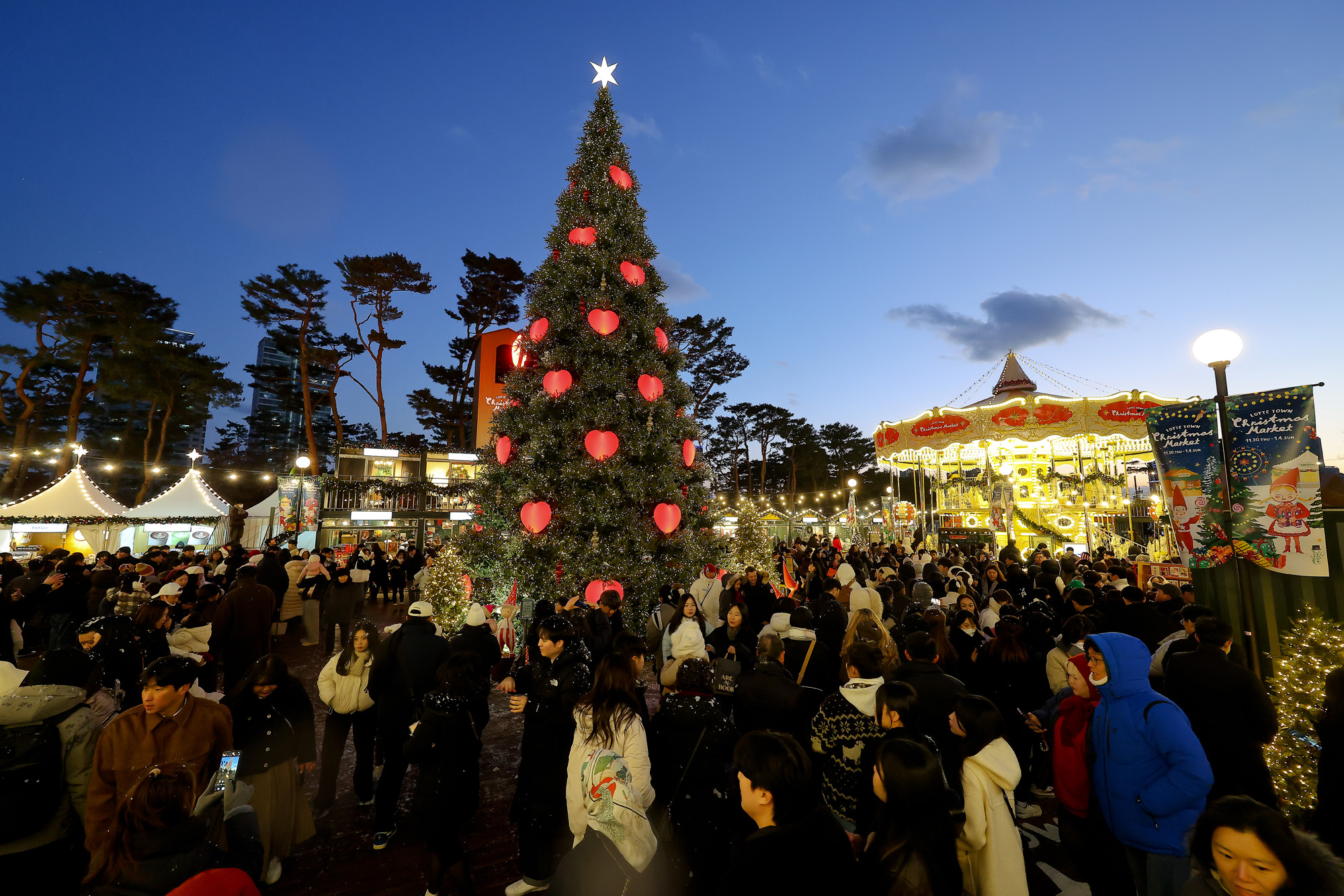 롯데타운;크리스마스;마켓;크리스마스 트리;롯데타워