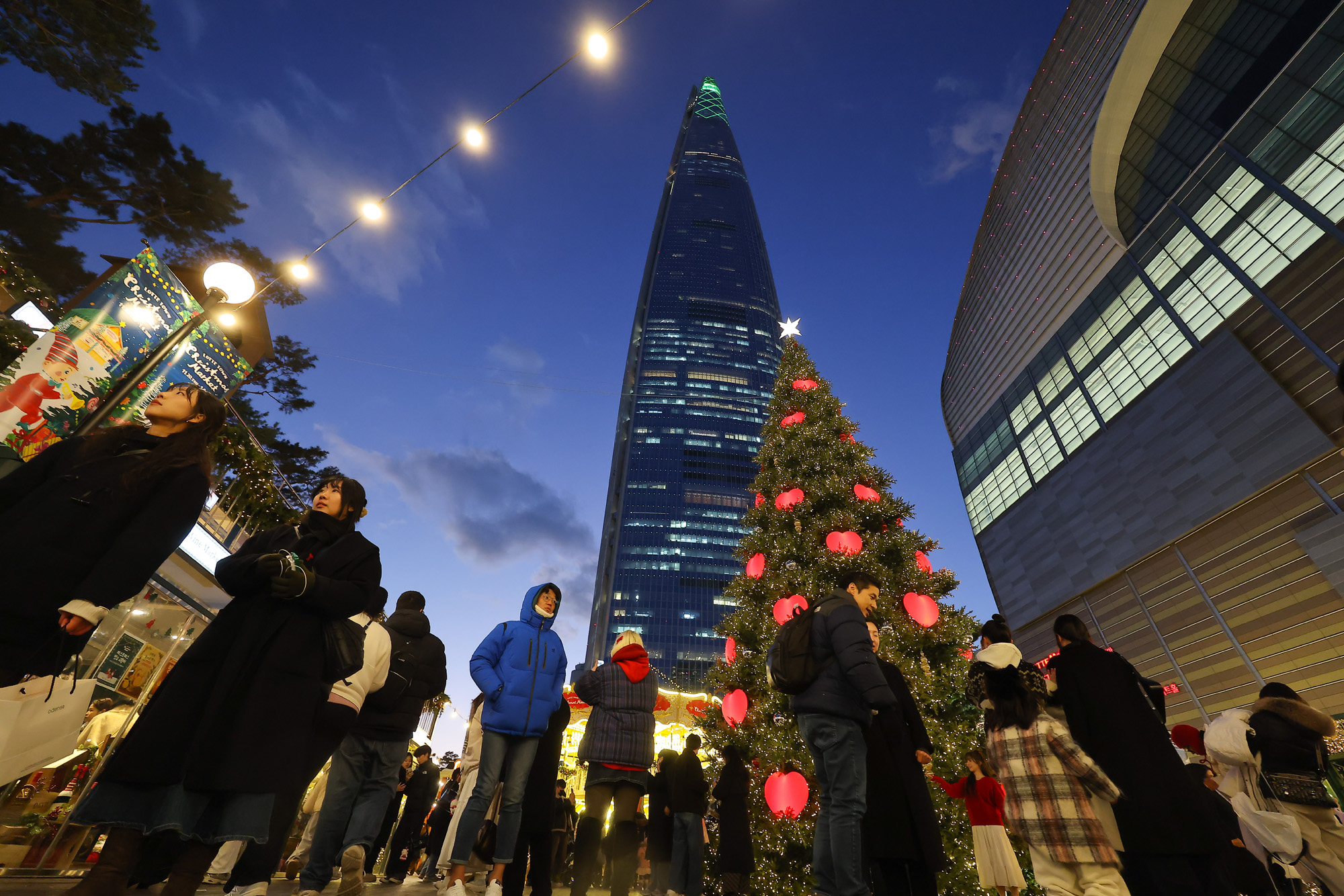 롯데타운;크리스마스;마켓;크리스마스 트리;롯데타워