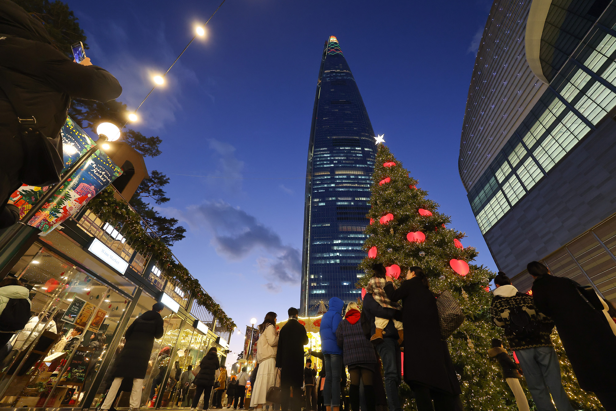 롯데타운;크리스마스;마켓;크리스마스 트리;롯데타워