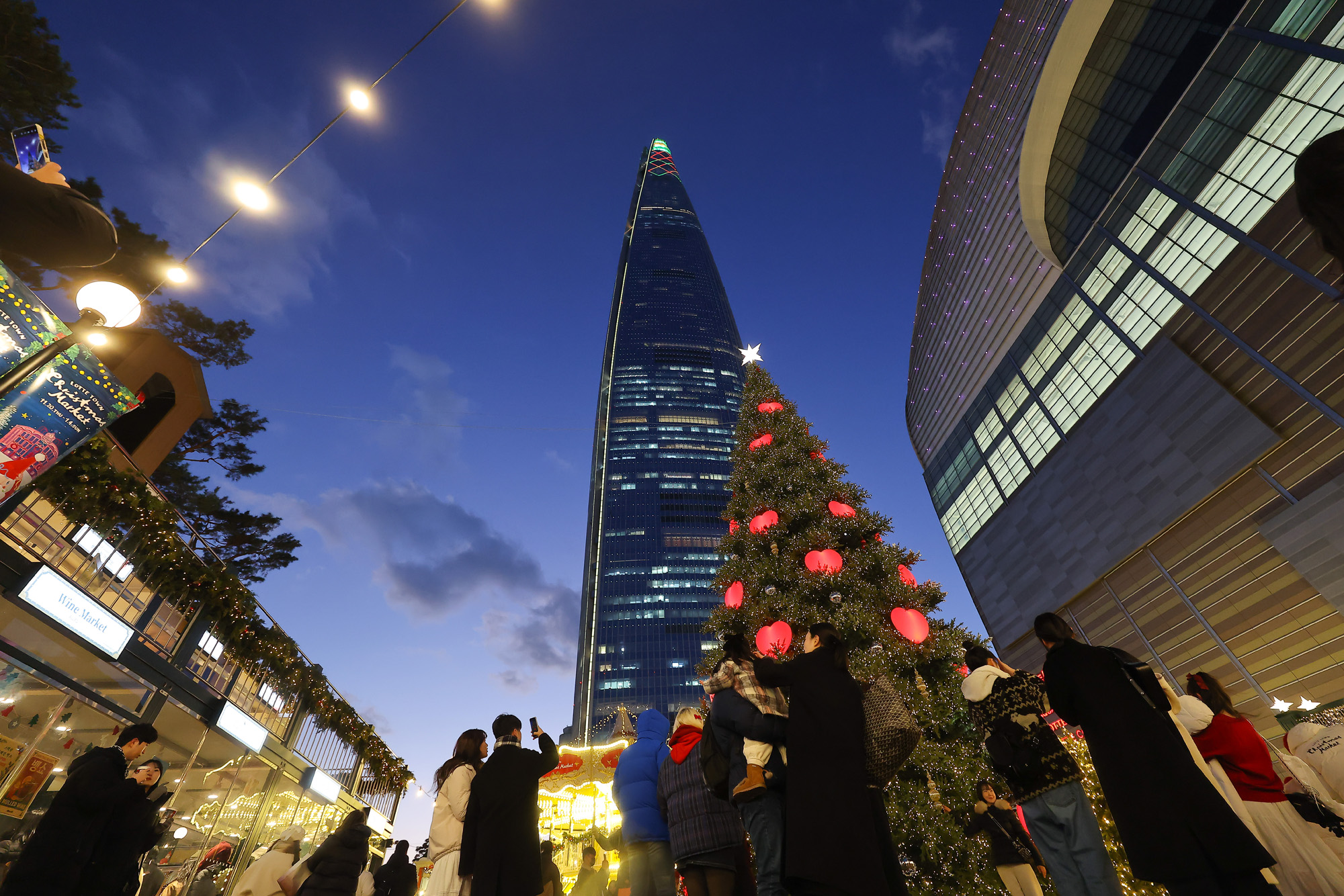 롯데타운;크리스마스;마켓;크리스마스 트리;롯데타워