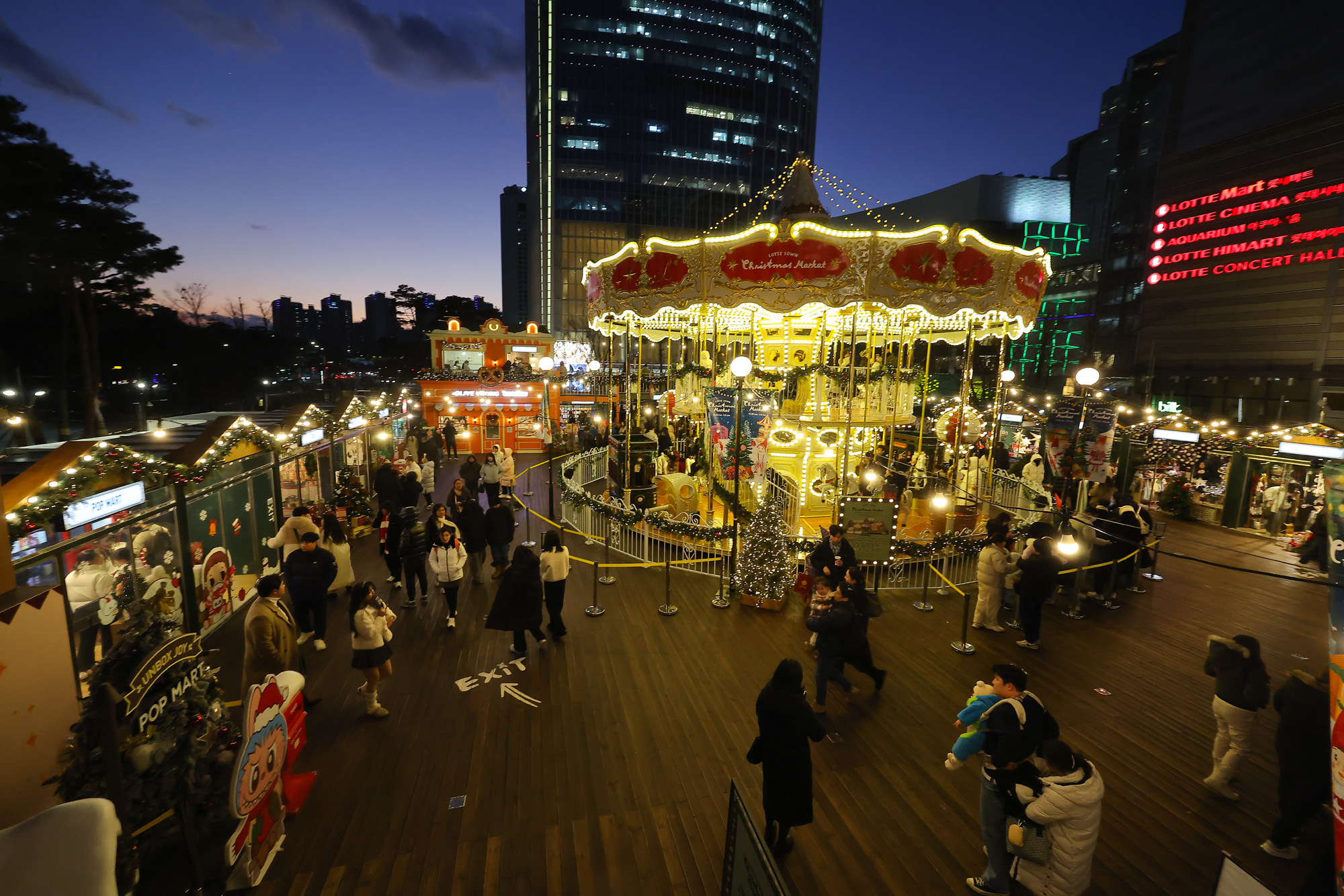 롯데타운;크리스마스;마켓;크리스마스 트리;롯데타워