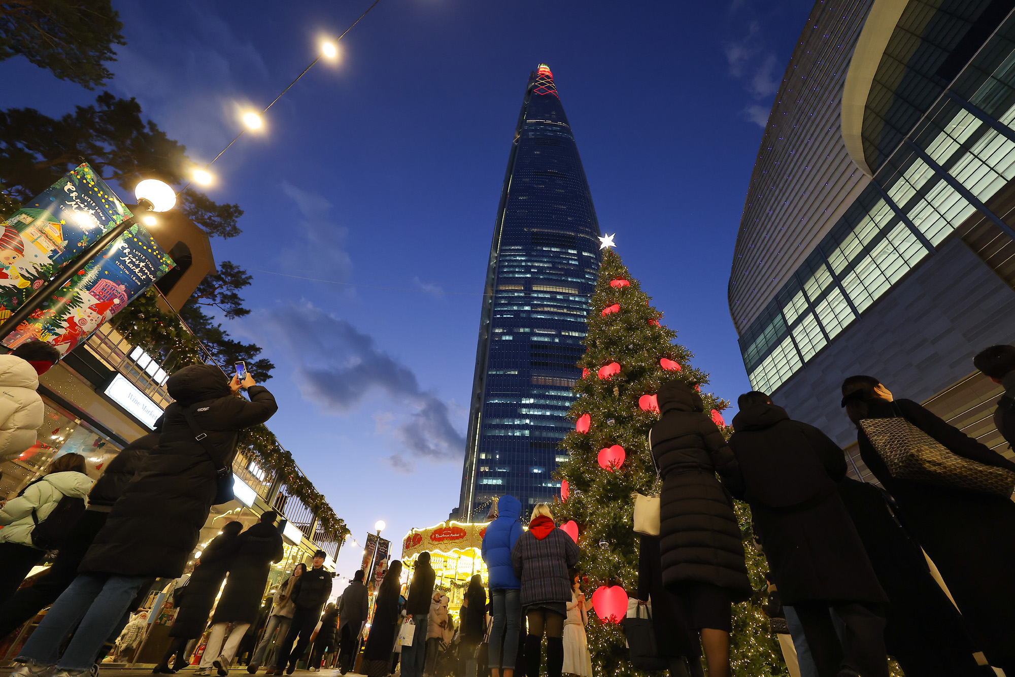 롯데타운;크리스마스;마켓;크리스마스 트리;롯데타워