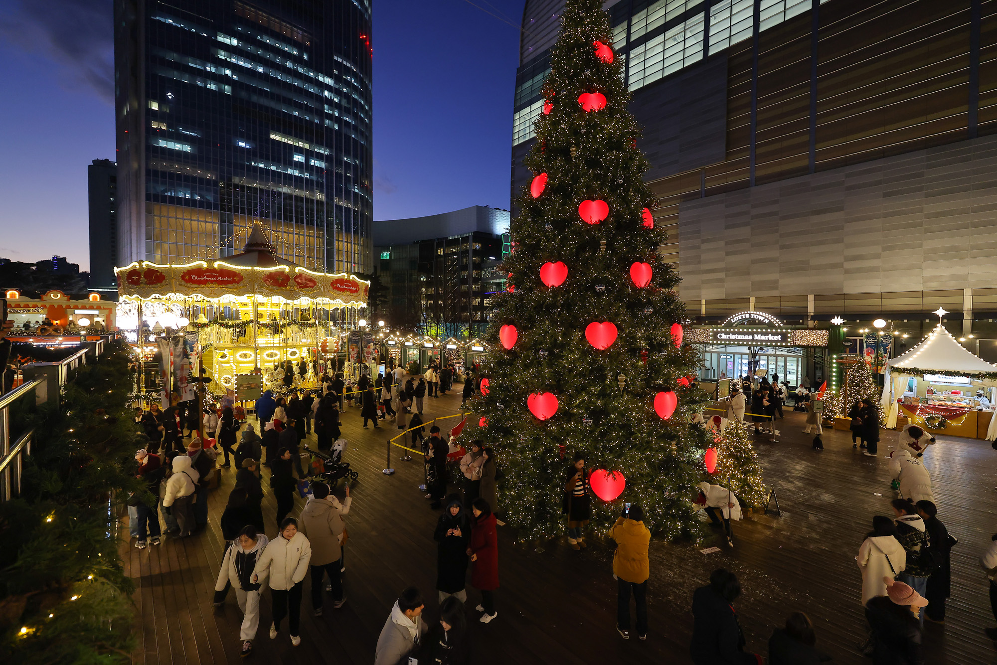롯데타운;크리스마스;마켓;크리스마스 트리;롯데타워