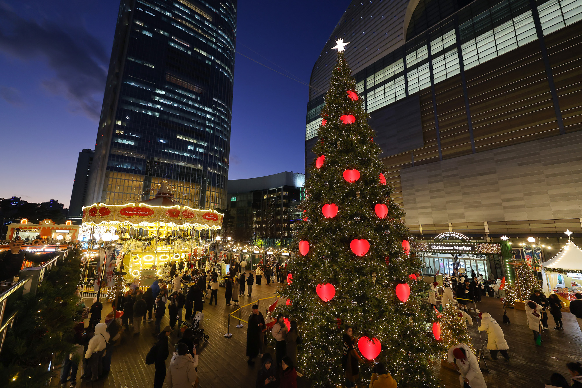 롯데타운;크리스마스;마켓;크리스마스 트리;롯데타워