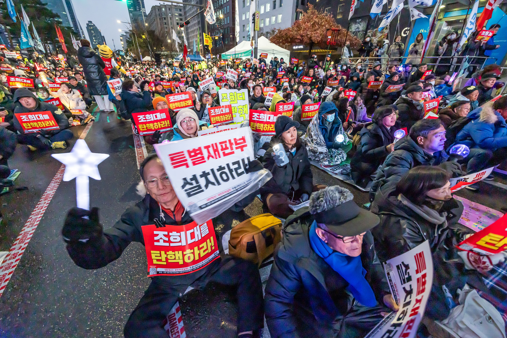 사회;집회;시위;12.3계엄1주년;내란저지1주년;촛불행동;12.3내란저지1주년전국집중촛불대행진