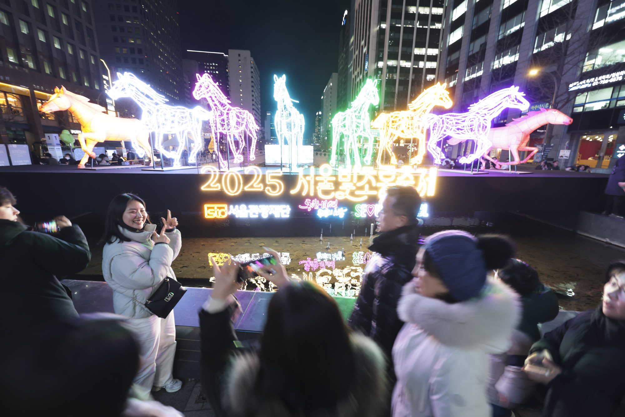 빛초롱축제;서울빛초롱축제;말조각상;말조형물