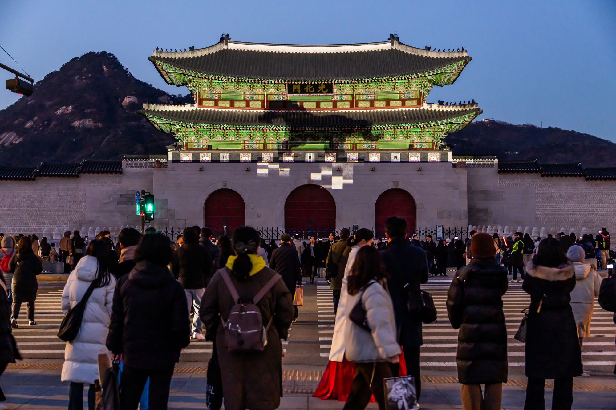 공연;전시;서울빛초롱축제;서울윈터페스타;미디어파사드;광화문외벽미디어파사드