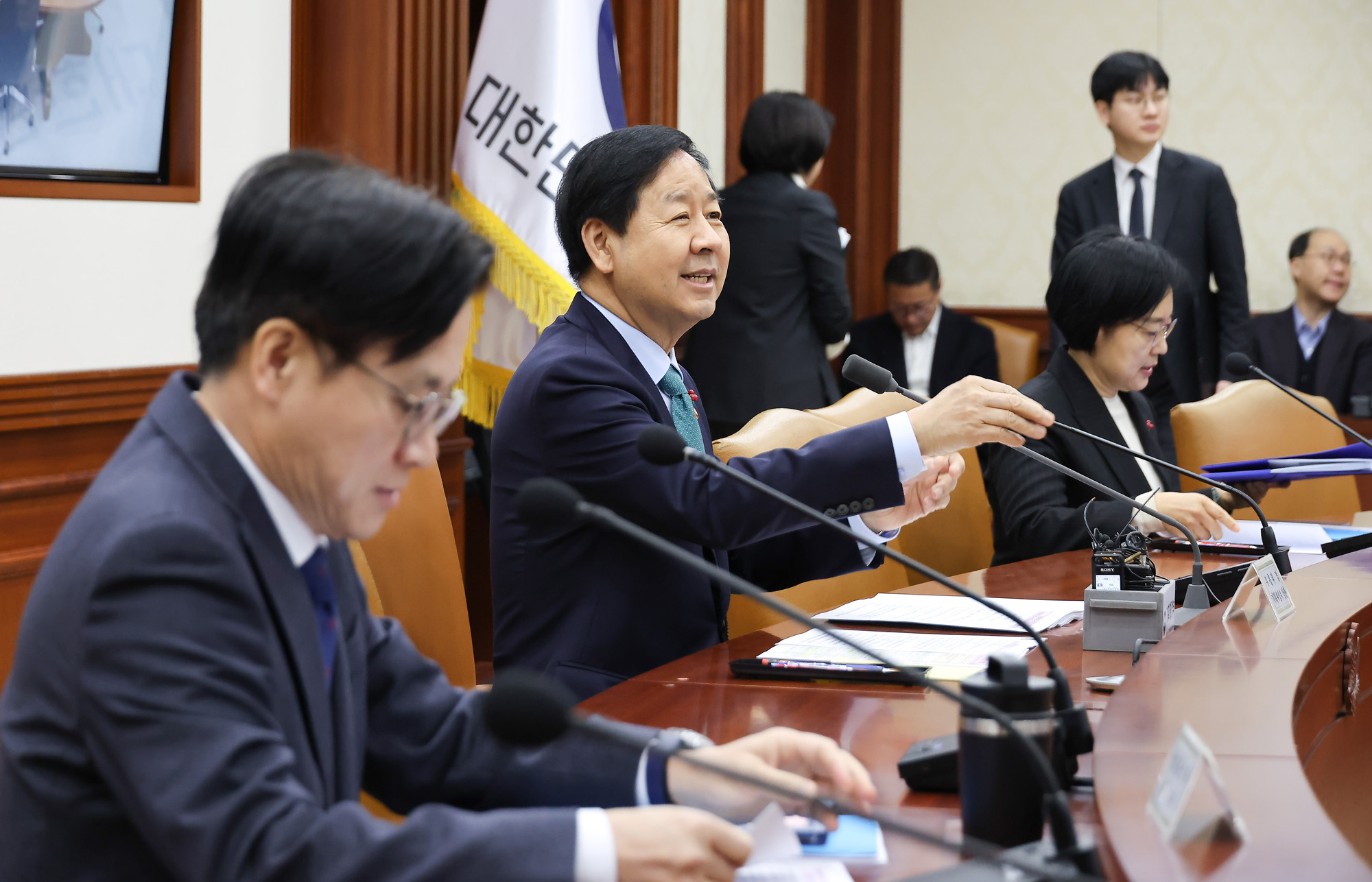 경제관계장관회의;산업경쟁력강화 관계장관;구윤철