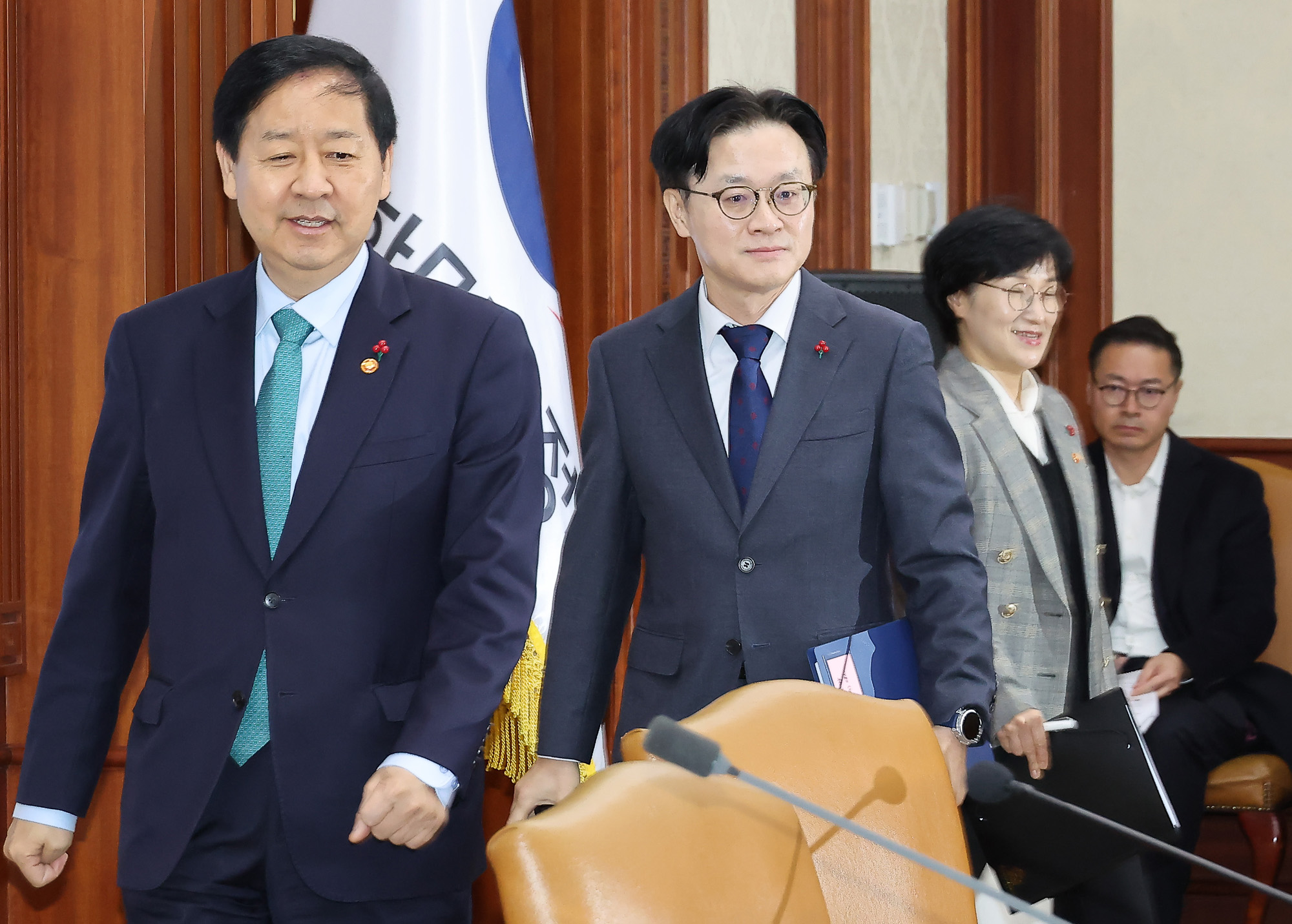 경제관계장관회의;산업경쟁력강화 관계장관;구윤철