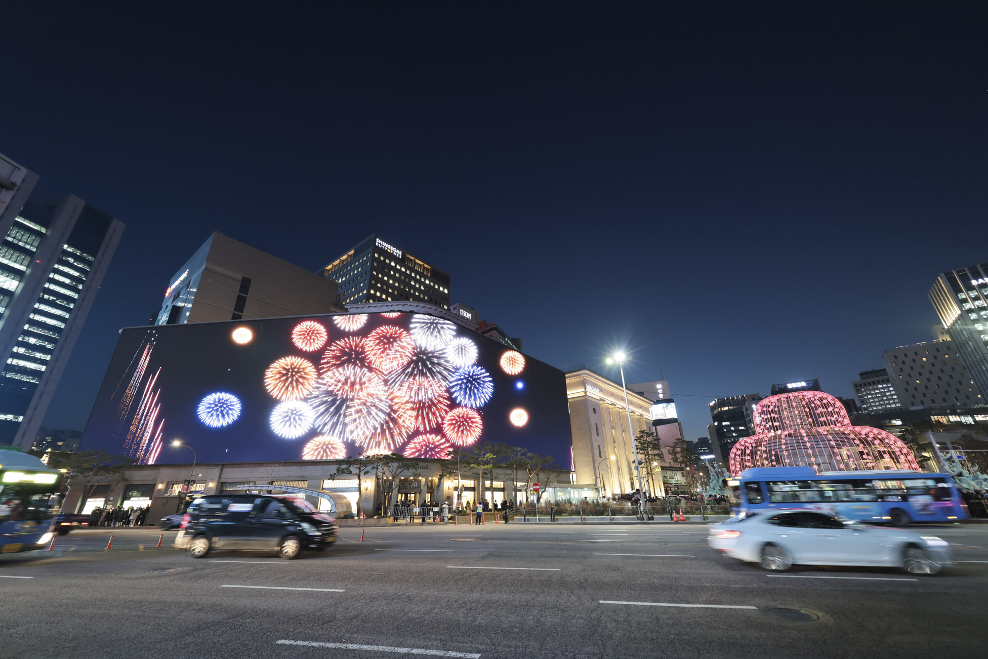 신세계스퀘어;파사드;신세계백화점