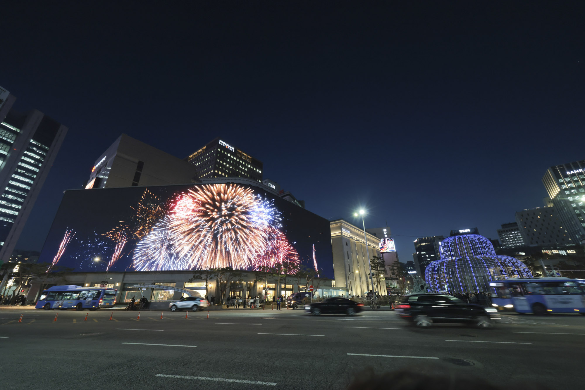 신세계스퀘어;파사드;신세계백화점