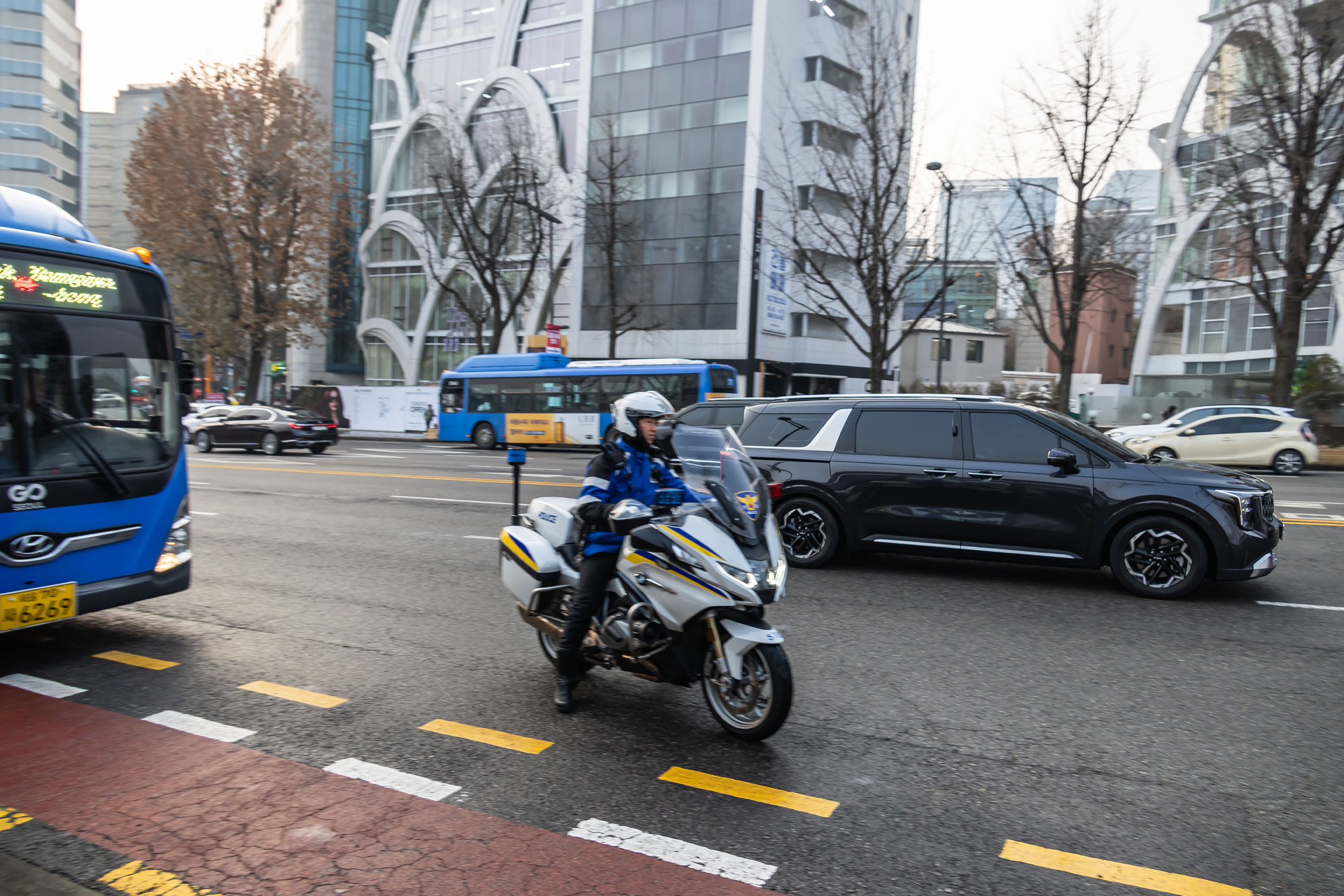 정치;정부;이재명정부;이재명대통령;이재명대통령출근;이재명대통령청와대출근;청와대출근차량행렬