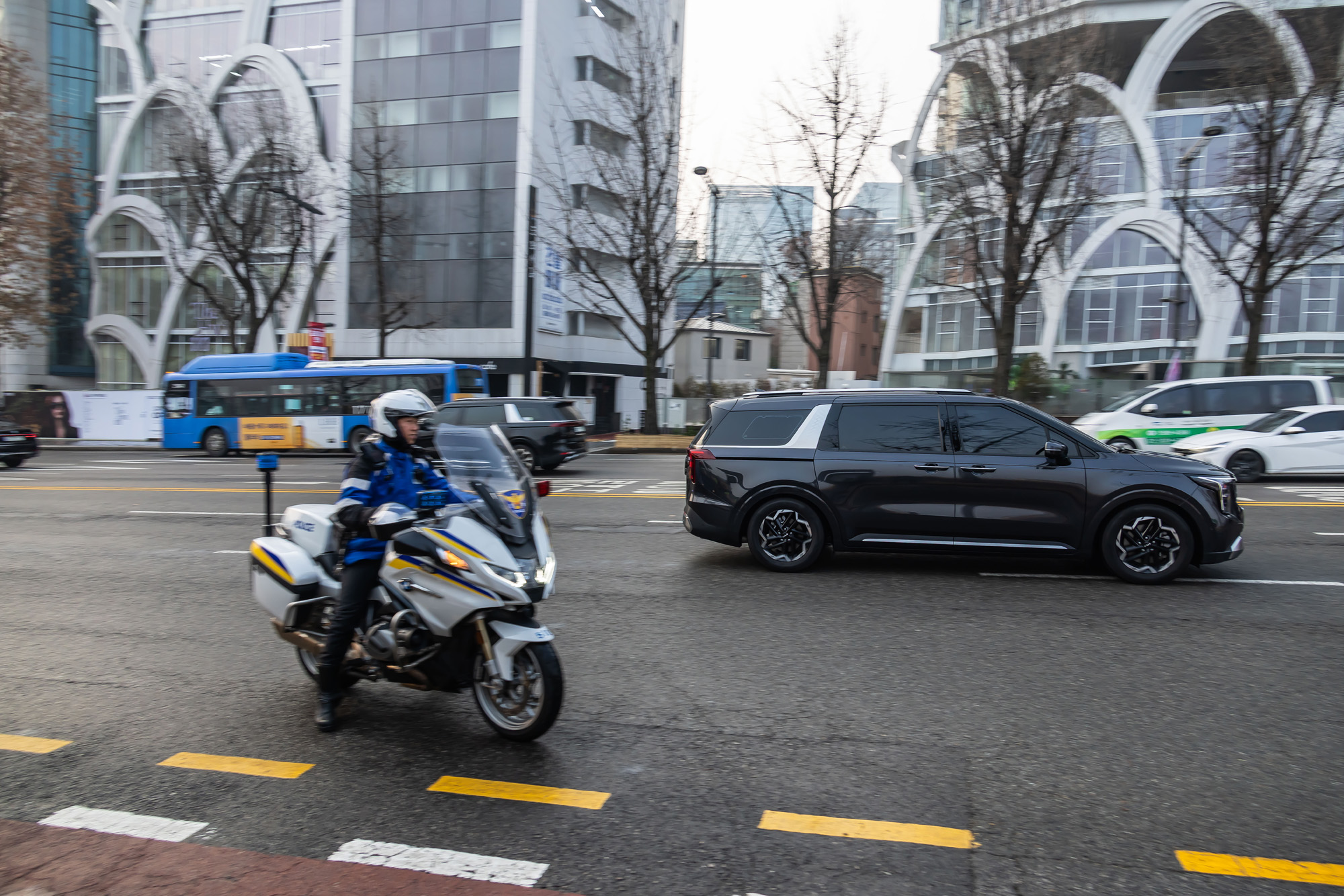 정치;정부;이재명정부;이재명대통령;이재명대통령출근;이재명대통령청와대출근;청와대출근차량행렬