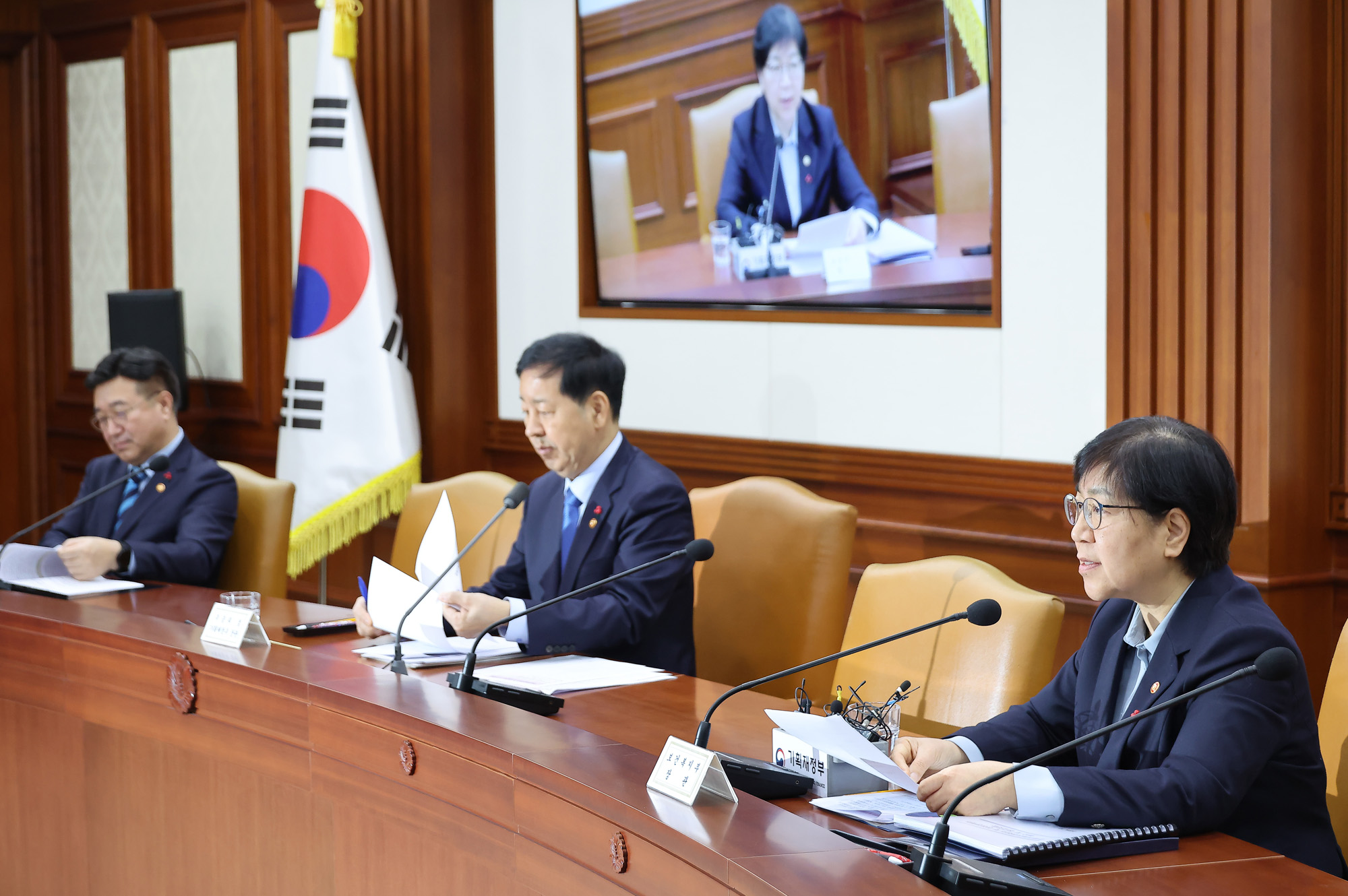 구윤철 경제부총리;기획재정부;경제관계장관회의;TF 회의;보건복지부;정은경