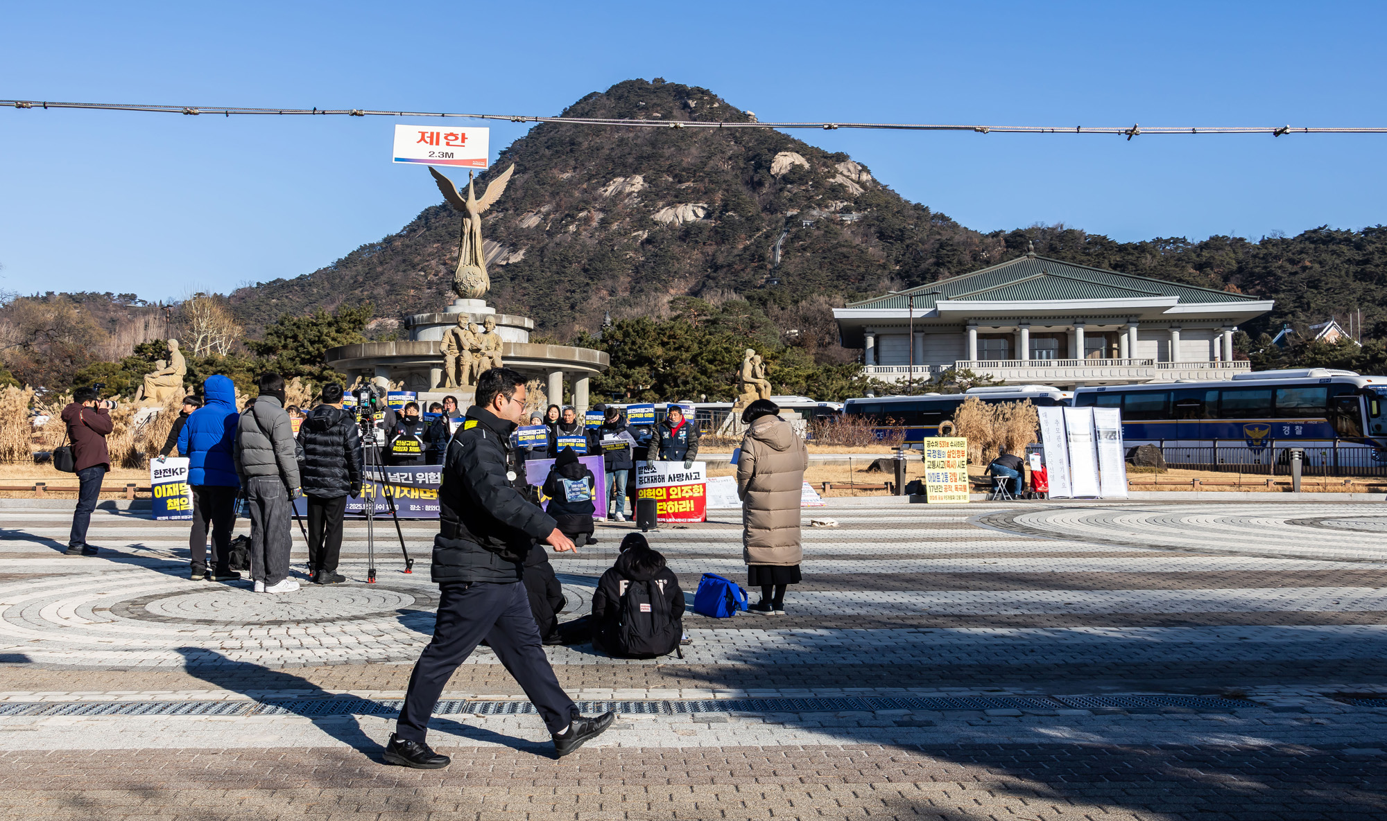 사회;세태;집회;시위;1인시위;청와대;이재명대통령청와대복귀;청와대앞집회스케치;청와대앞1인시위