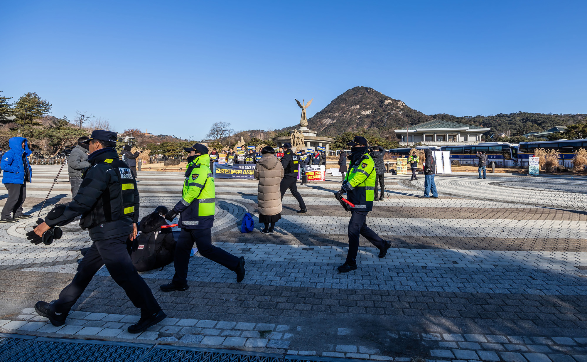 사회;세태;집회;시위;1인시위;청와대;이재명대통령청와대복귀;청와대앞집회스케치;청와대앞1인시위