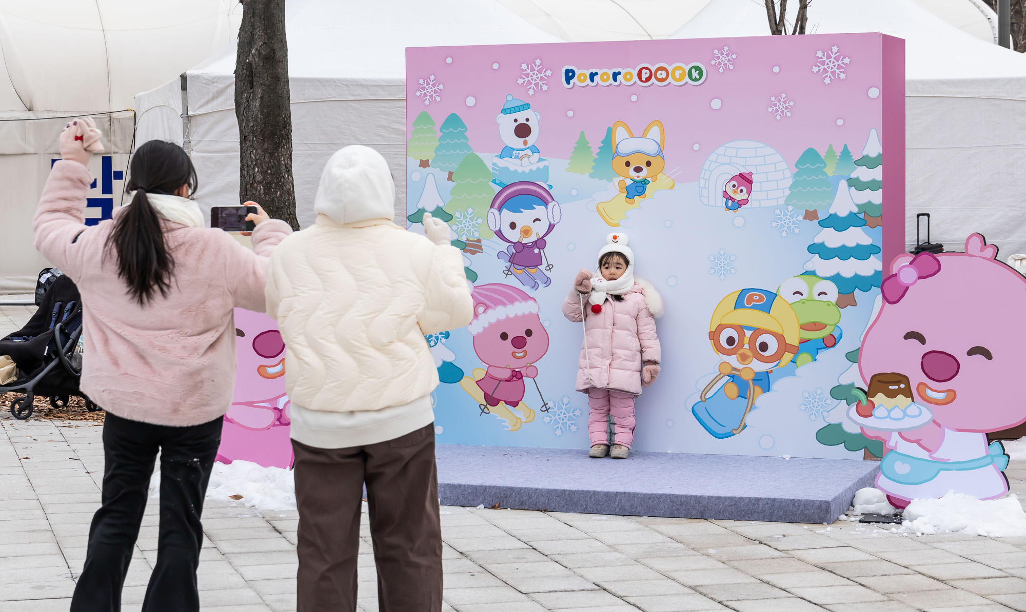 사회;세태;계절스케치;겨울스케치;겨울눈썰매장;한강눈썰매장;여의도한강공원눈썰매장;도심속눈썰매장