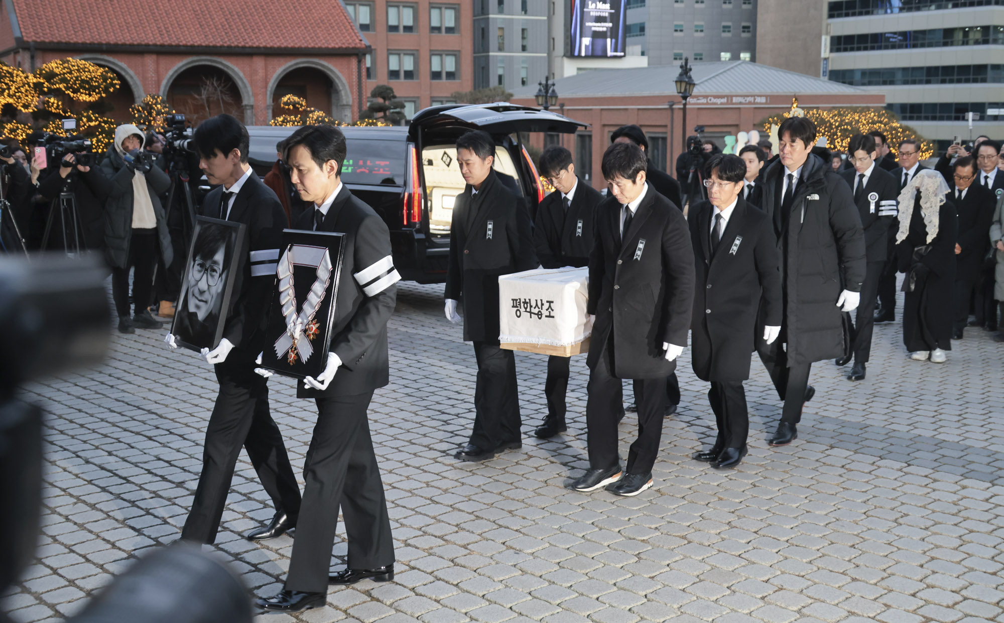 안성기;고안성기;안성기명동성당;안성기영결식;안성기발인;안성기장례;안성기사망;안성기국민배우;연예;영화배우