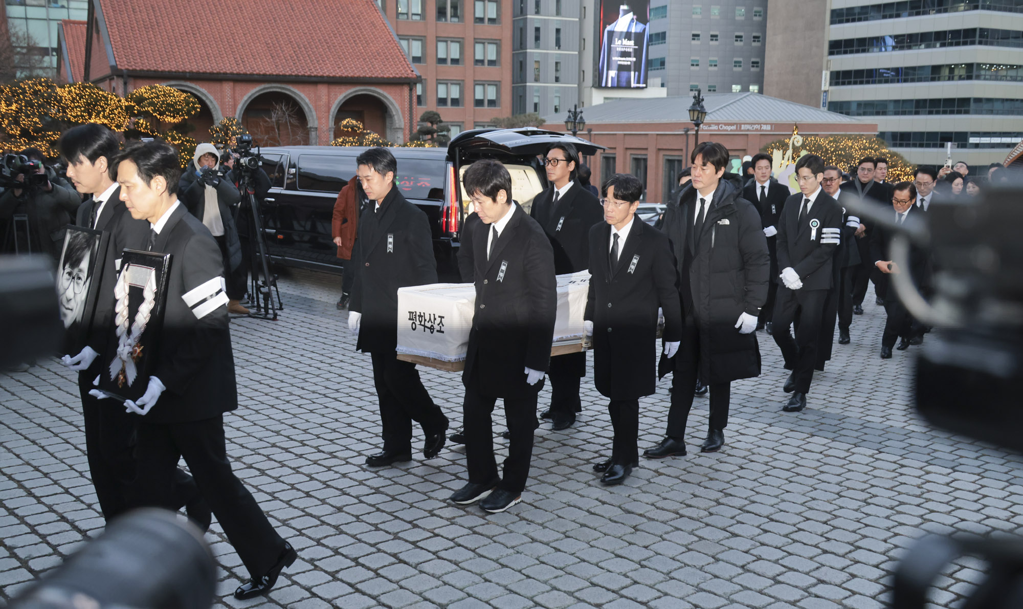 안성기;고안성기;안성기명동성당;안성기영결식;안성기발인;안성기장례;안성기사망;안성기국민배우;연예;영화배우