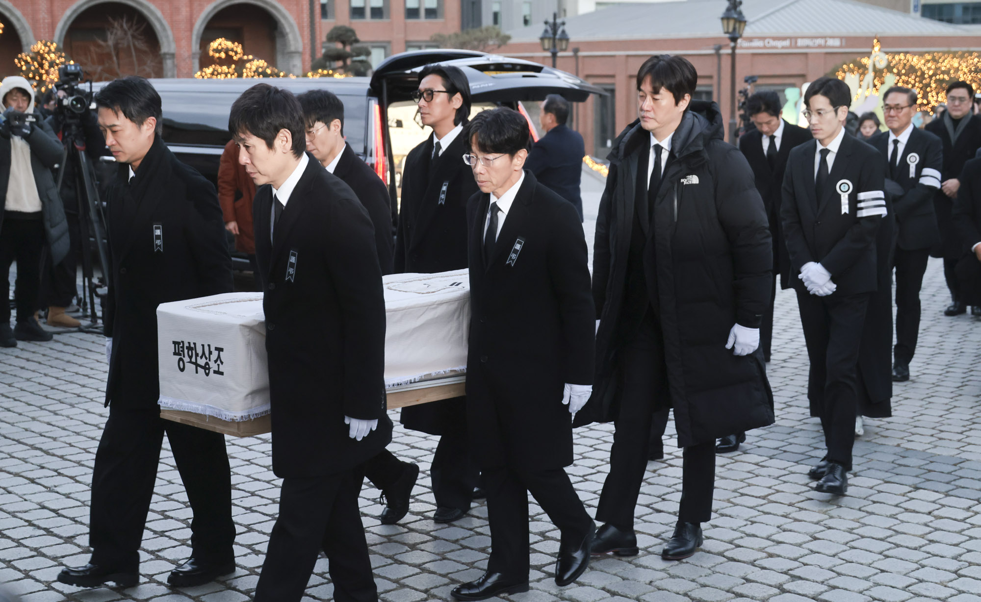 안성기;고안성기;안성기명동성당;안성기영결식;안성기발인;안성기장례;안성기사망;안성기국민배우;연예;영화배우