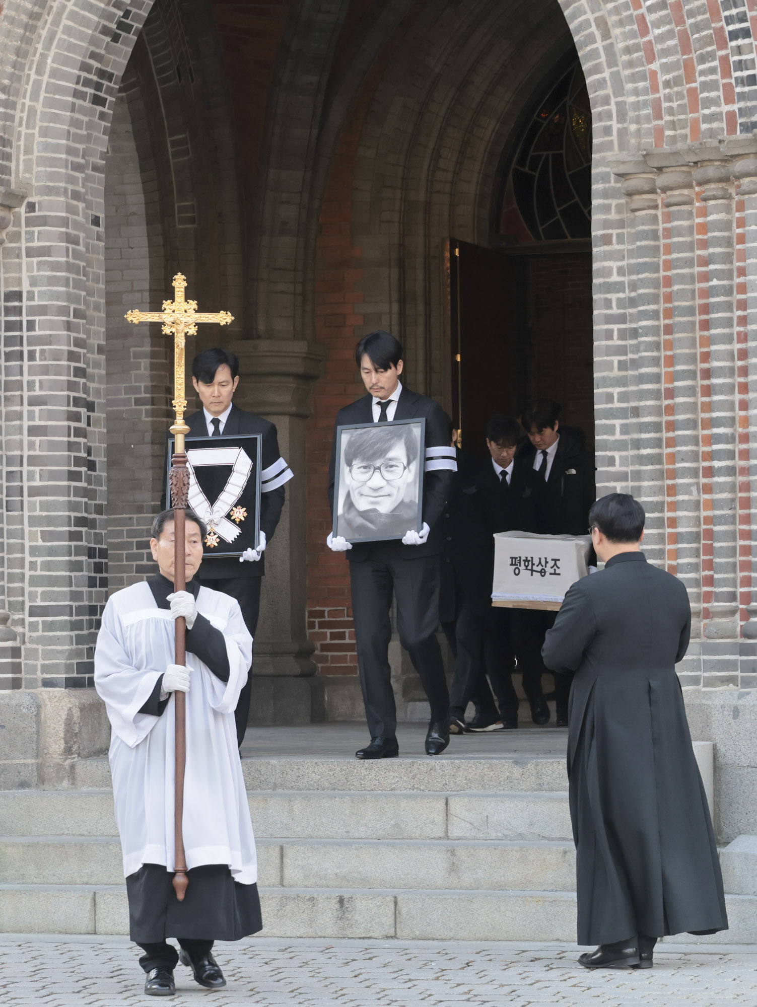 안성기;고안성기;안성기명동성당;안성기영결식;안성기발인;안성기장례;안성기사망;안성기국민배우;연예;영화배우