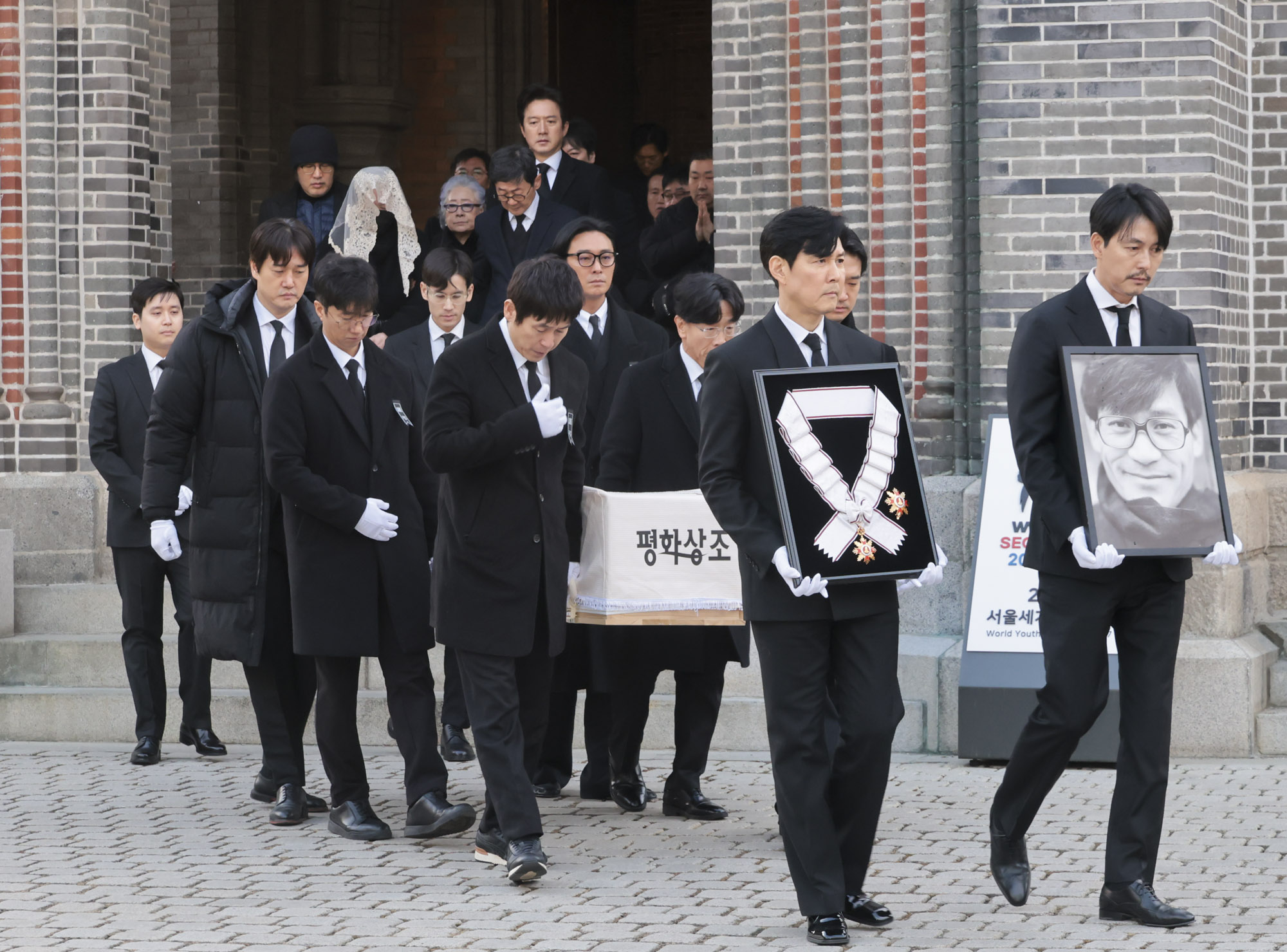 안성기;고안성기;안성기명동성당;안성기영결식;안성기발인;안성기장례;안성기사망;안성기국민배우;연예;영화배우