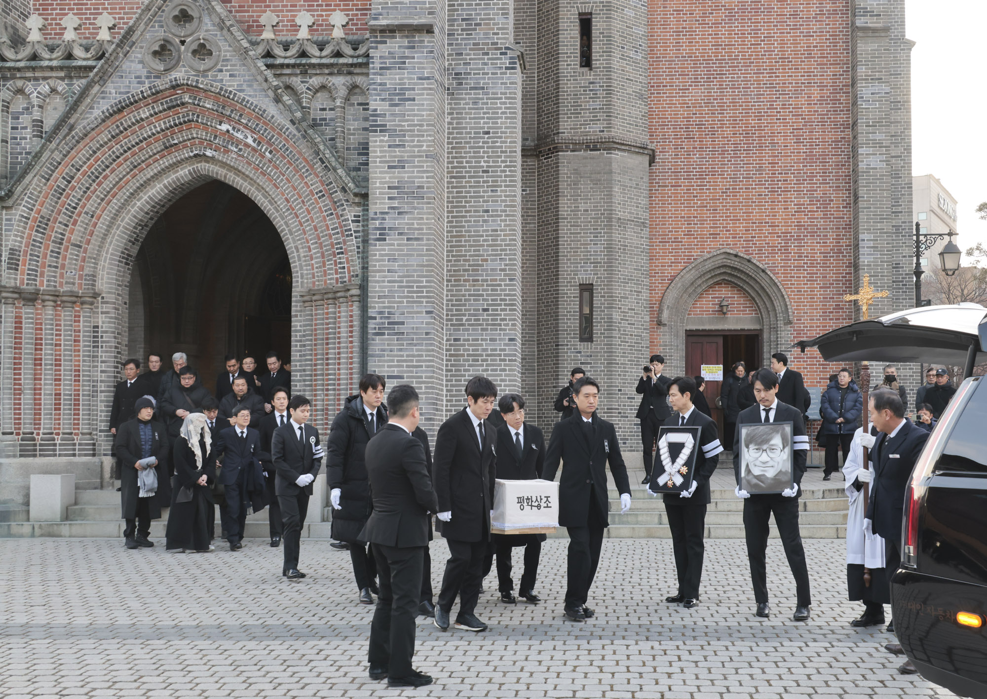 안성기;고안성기;안성기명동성당;안성기영결식;안성기발인;안성기장례;안성기사망;안성기국민배우;연예;영화배우