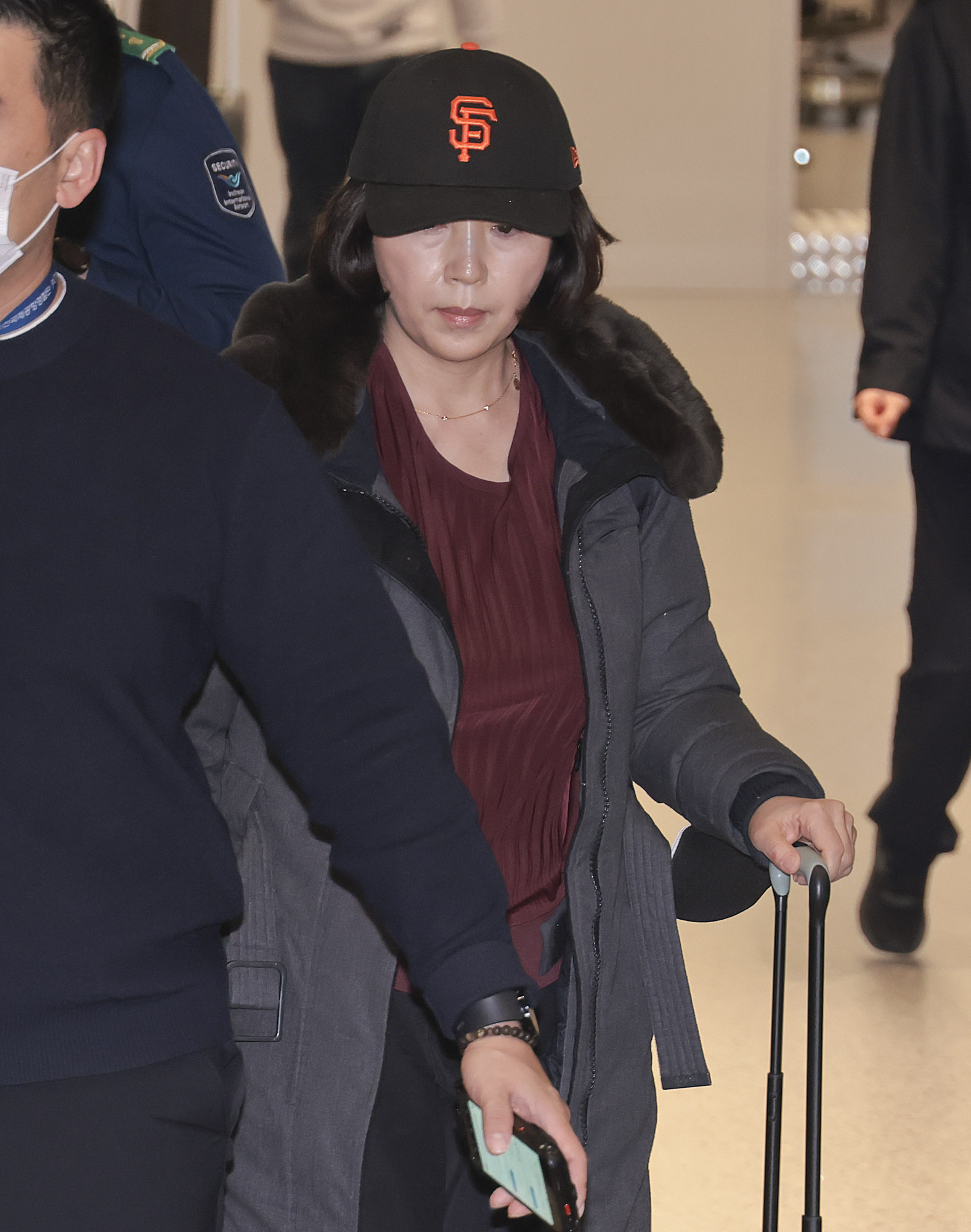 김경;김경서울시의원;김경1억원;김경강선우;김경공천헌금;김경입국;김경귀국