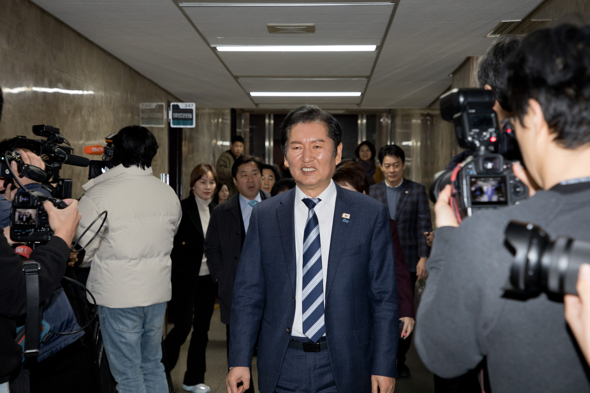 정치;정당;더불어민주당;의원총회;원내대표