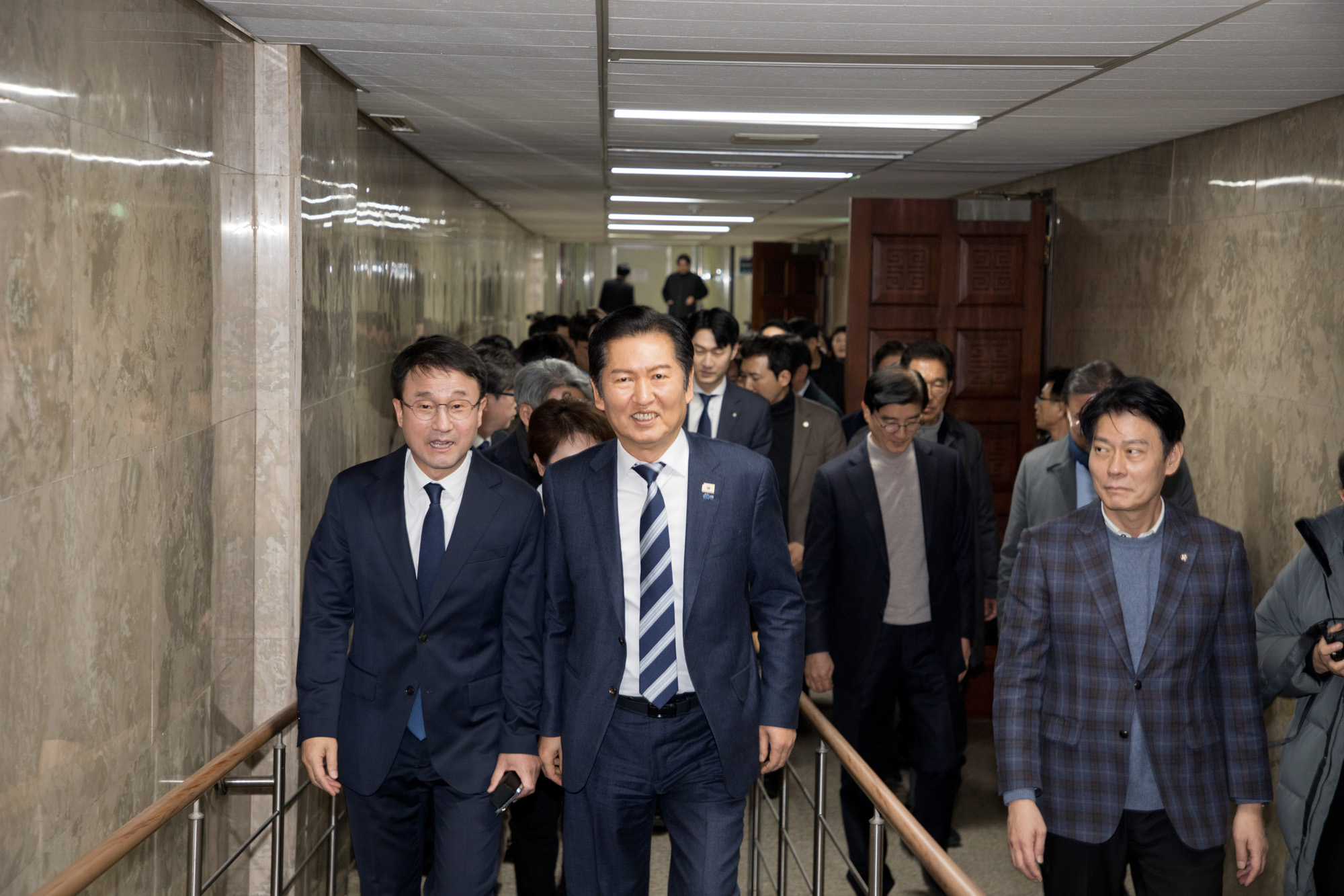 정치;정당;더불어민주당;의원총회;원내대표